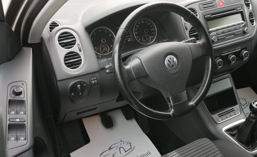VOLKSWAGEN TIGUAN 1.4 TSi Sport&Style EU5 152.000km! TEMPOMAT. ÜLÉSFŰTÉS. VONÓHOROG. ALUFELNI