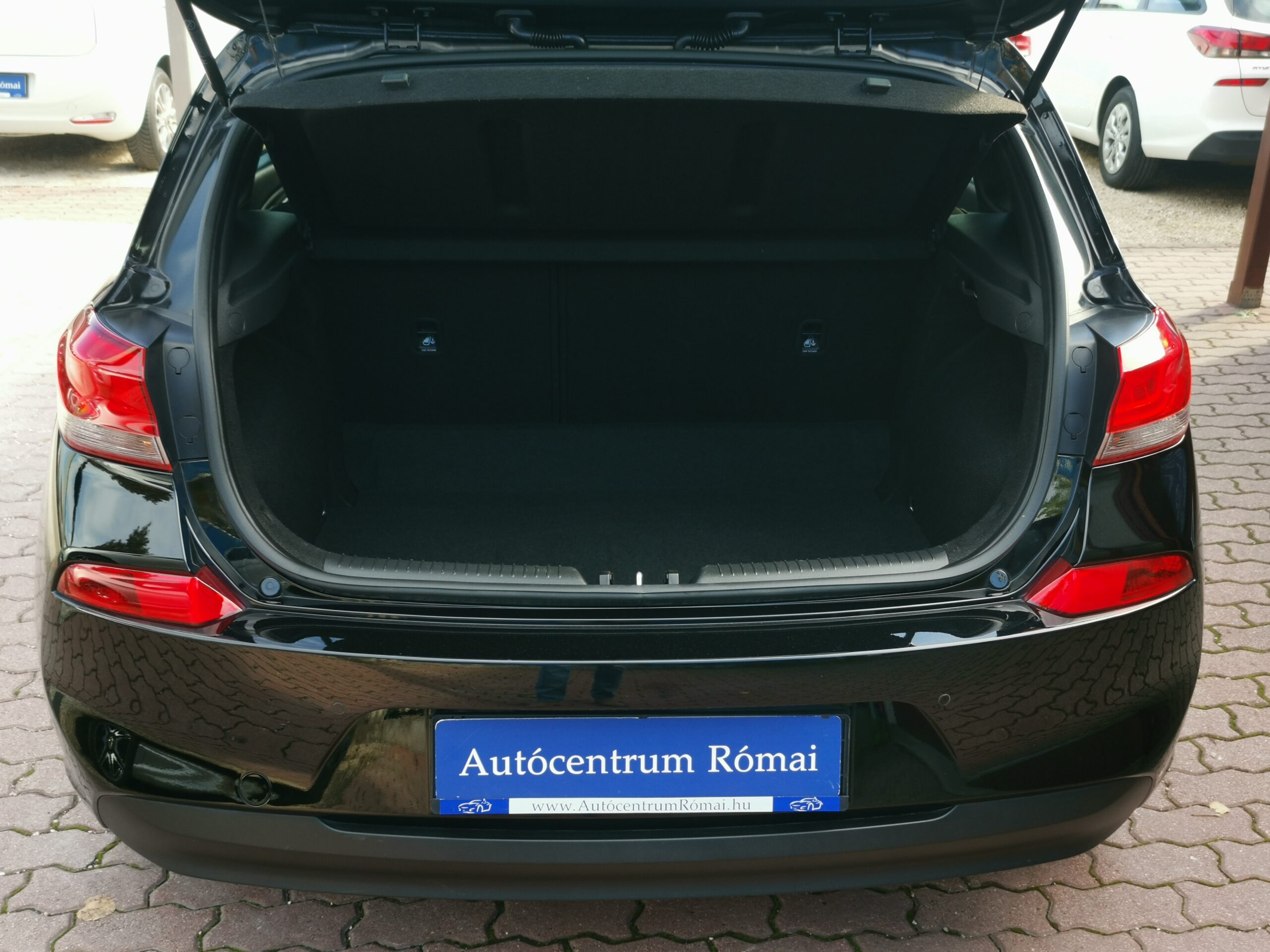 HYUNDAI I30 1.4 MPi GO! 100.000 KM. 2. Tulaj. TEMPOMAT. KAMERA. ÜLÉSFŰTÉS. ALUFELNI