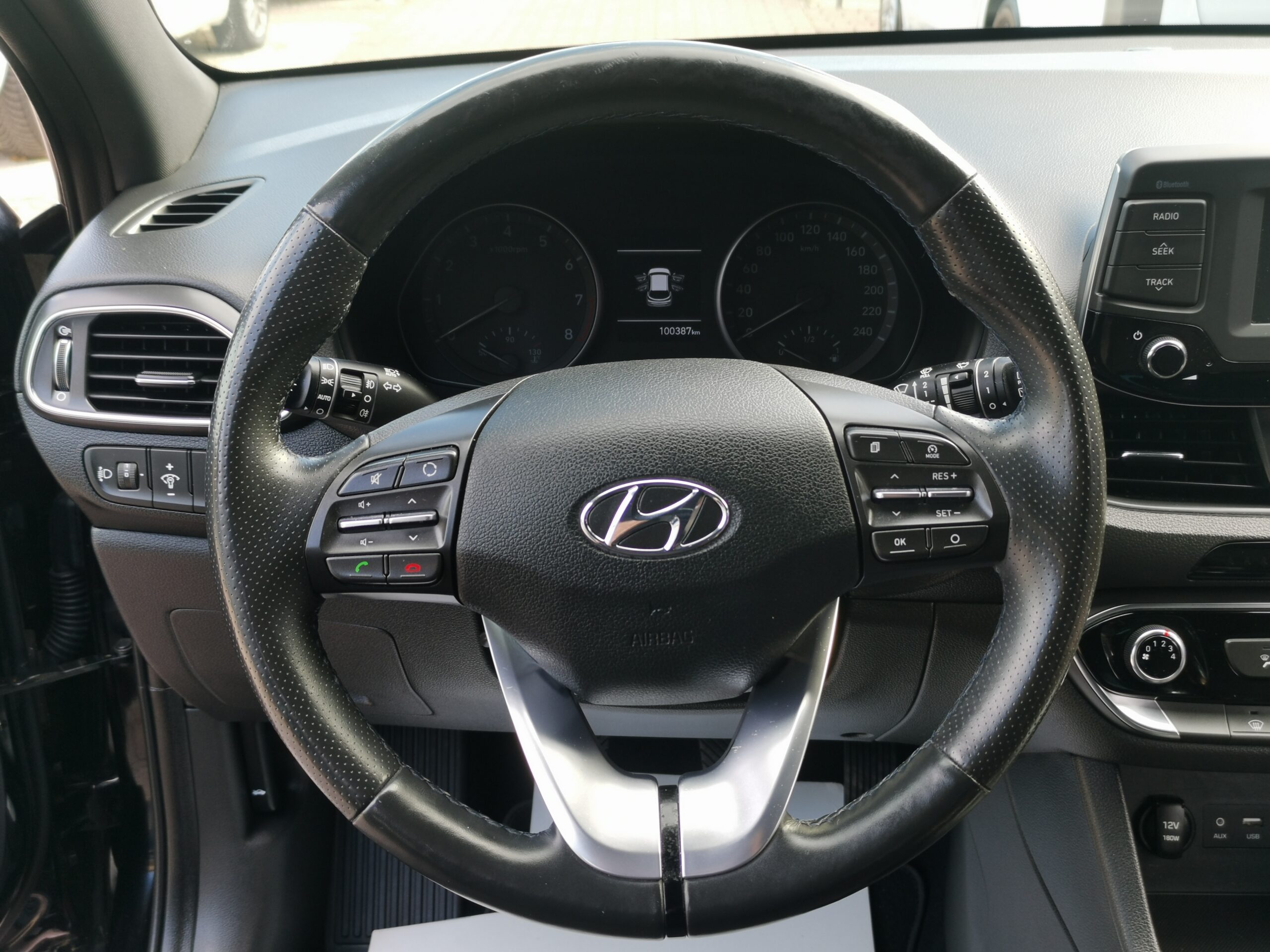 HYUNDAI I30 1.4 MPi GO! 100.000 KM. 2. Tulaj. TEMPOMAT. KAMERA. ÜLÉSFŰTÉS. ALUFELNI