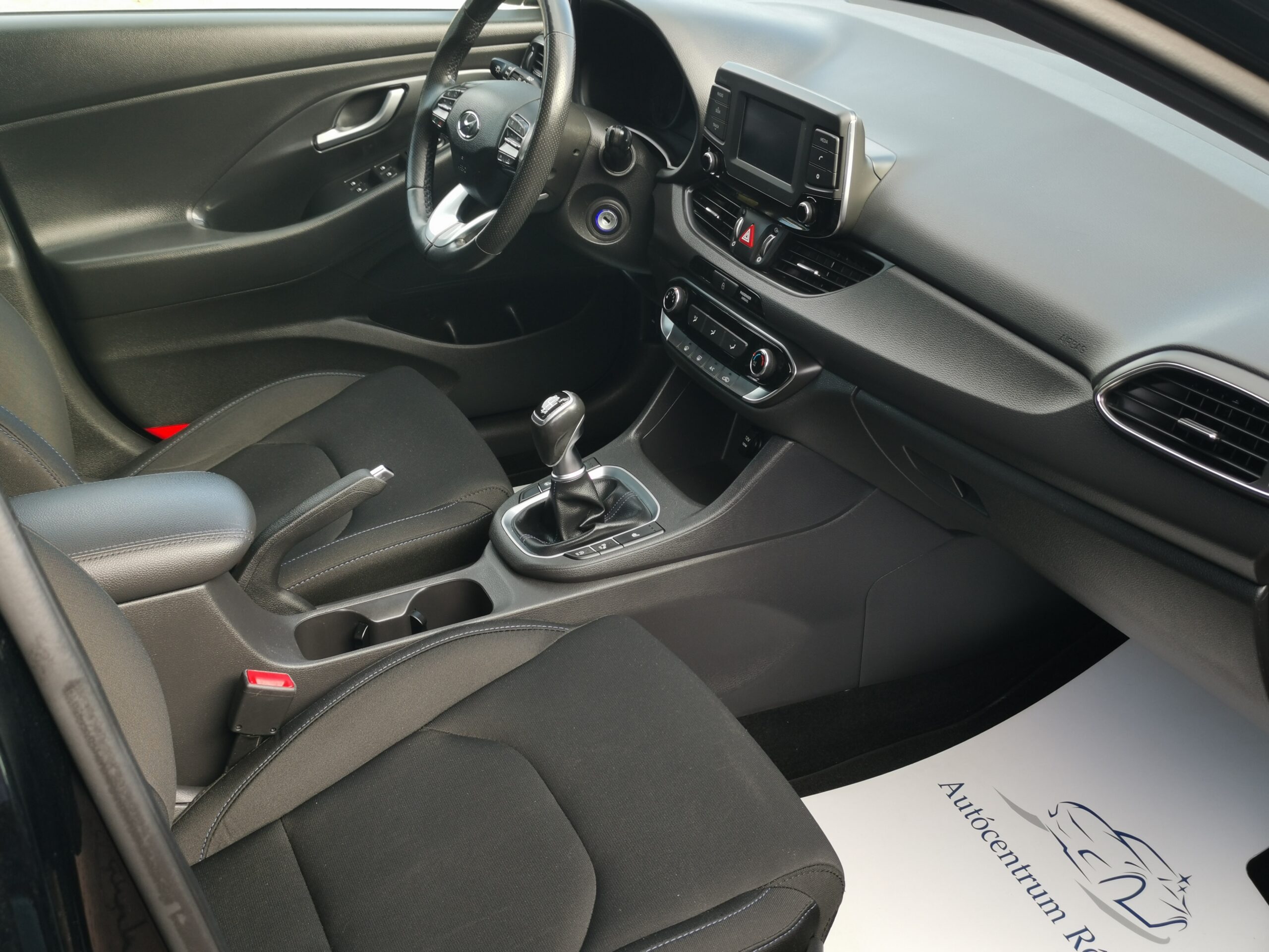 HYUNDAI I30 1.4 MPi GO! 100.000 KM. 2. Tulaj. TEMPOMAT. KAMERA. ÜLÉSFŰTÉS. ALUFELNI