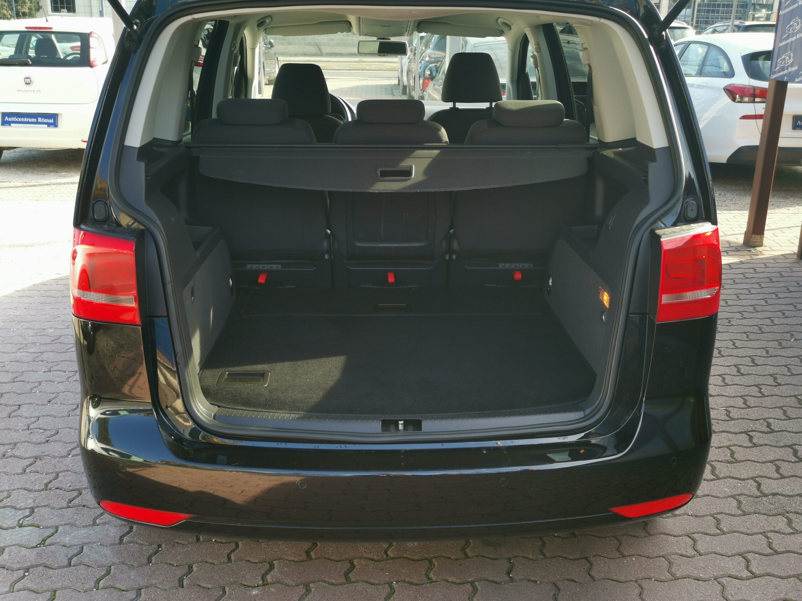 VOLKSWAGEN TOURAN 1.4 TSI Comfortline 2. Tulaj. DIGIT KLÍMA. TEMPOMAT. PARKRADAR. ALUFELNI