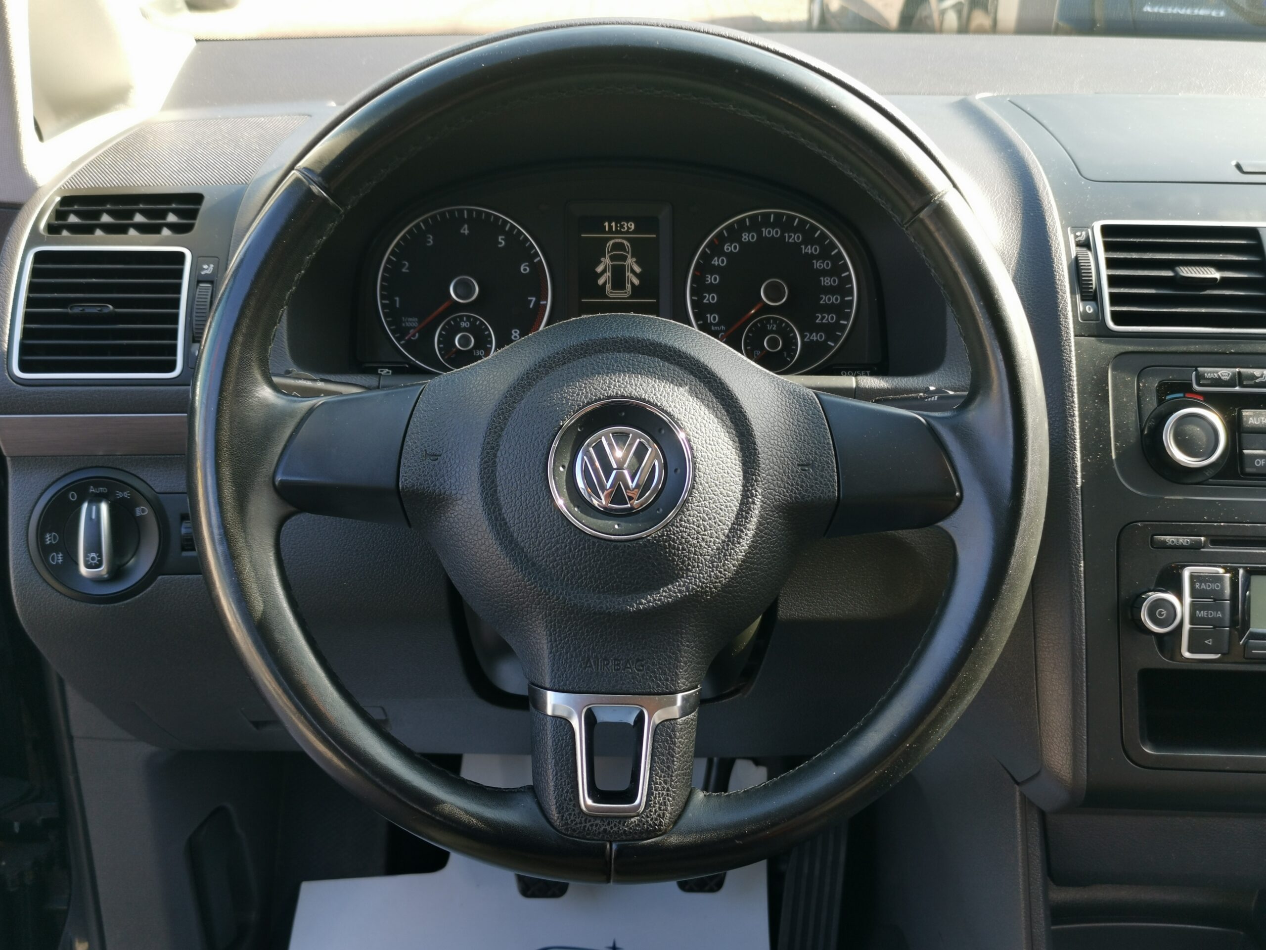 VOLKSWAGEN TOURAN 1.4 TSI Comfortline 2. Tulaj. DIGIT KLÍMA. TEMPOMAT. PARKRADAR. ALUFELNI