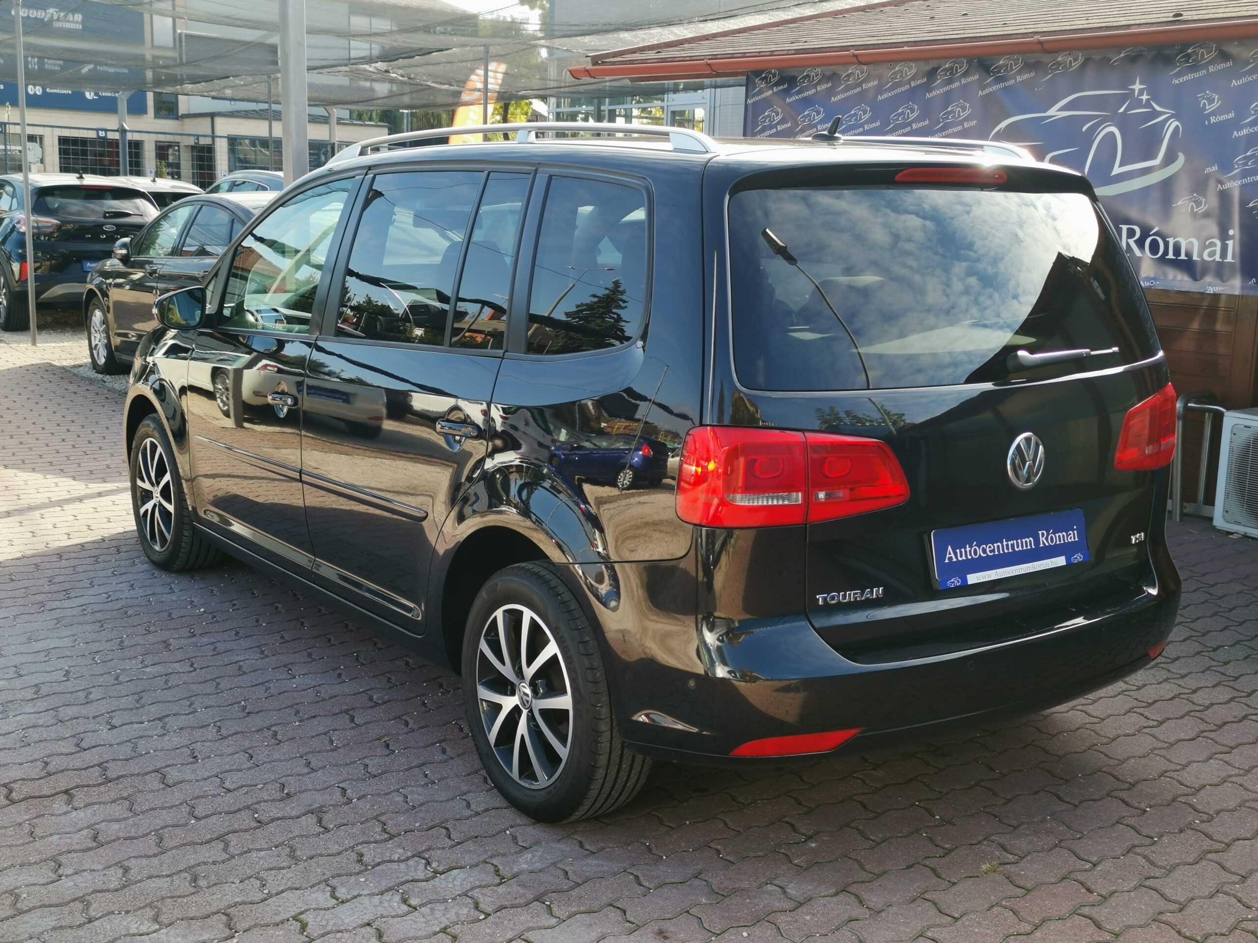 VOLKSWAGEN TOURAN 1.4 TSI Comfortline 2. Tulaj. DIGIT KLÍMA. TEMPOMAT. PARKRADAR. ALUFELNI