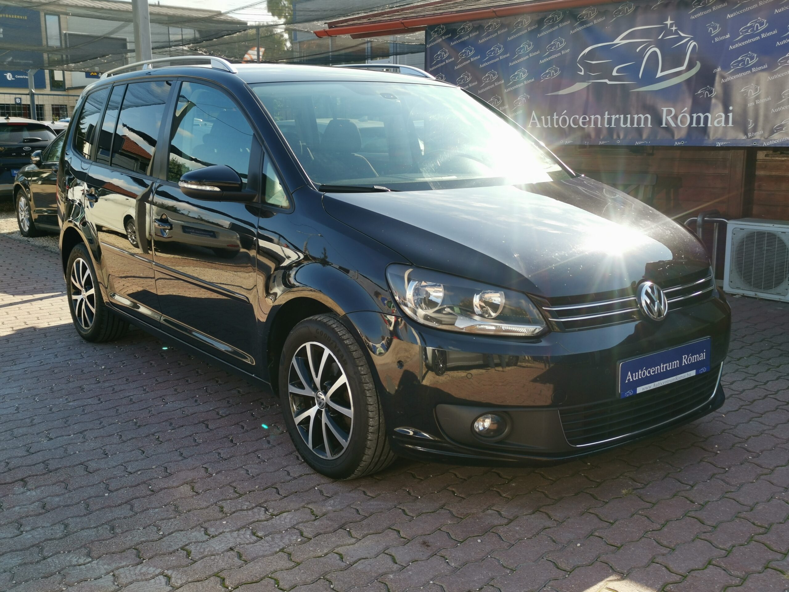 VOLKSWAGEN TOURAN 1.4 TSI Comfortline 2. Tulaj. DIGIT KLÍMA. TEMPOMAT. PARKRADAR. ALUFELNI