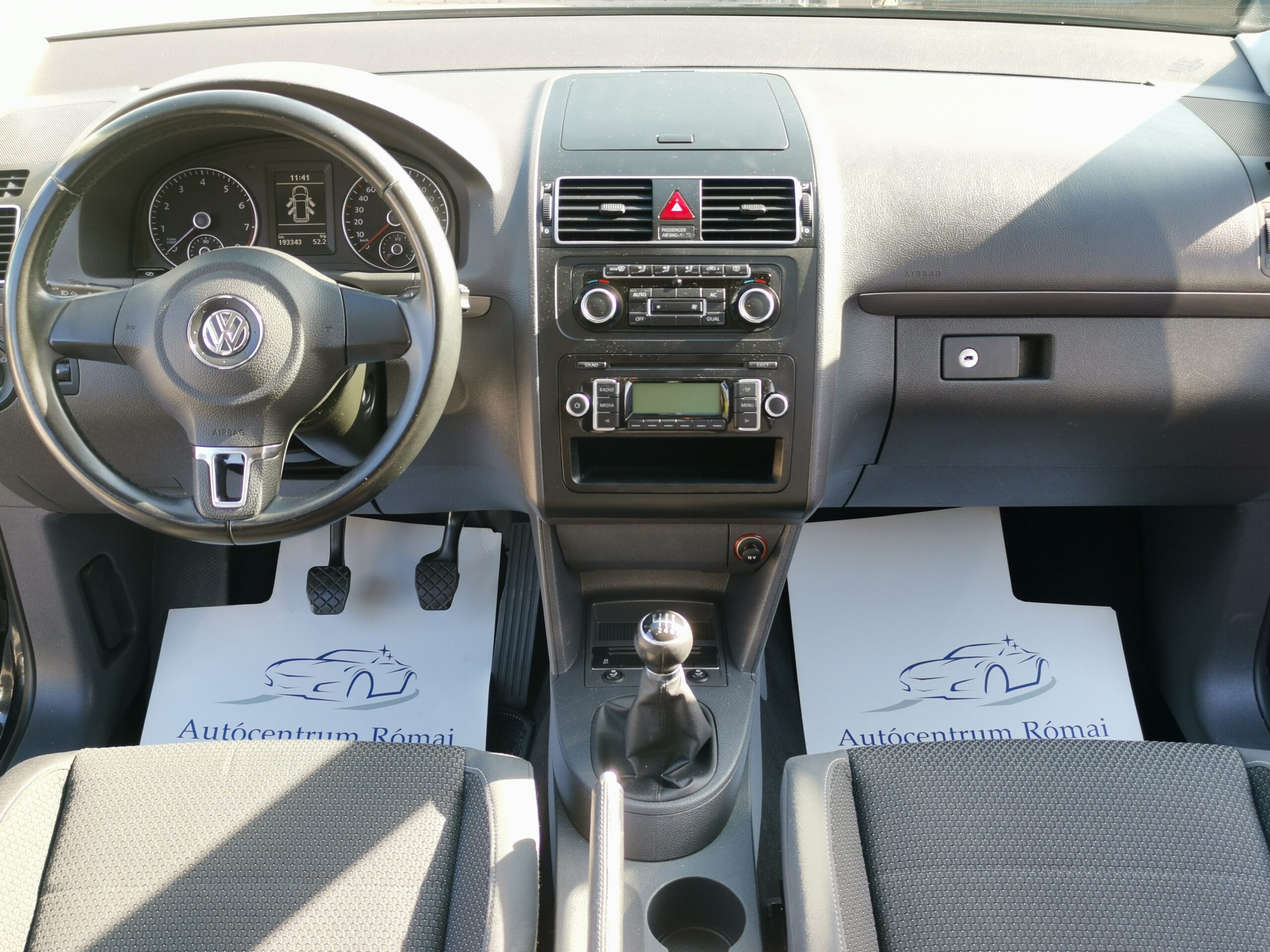 VOLKSWAGEN TOURAN 1.4 TSI Comfortline 2. Tulaj. DIGIT KLÍMA. TEMPOMAT. PARKRADAR. ALUFELNI