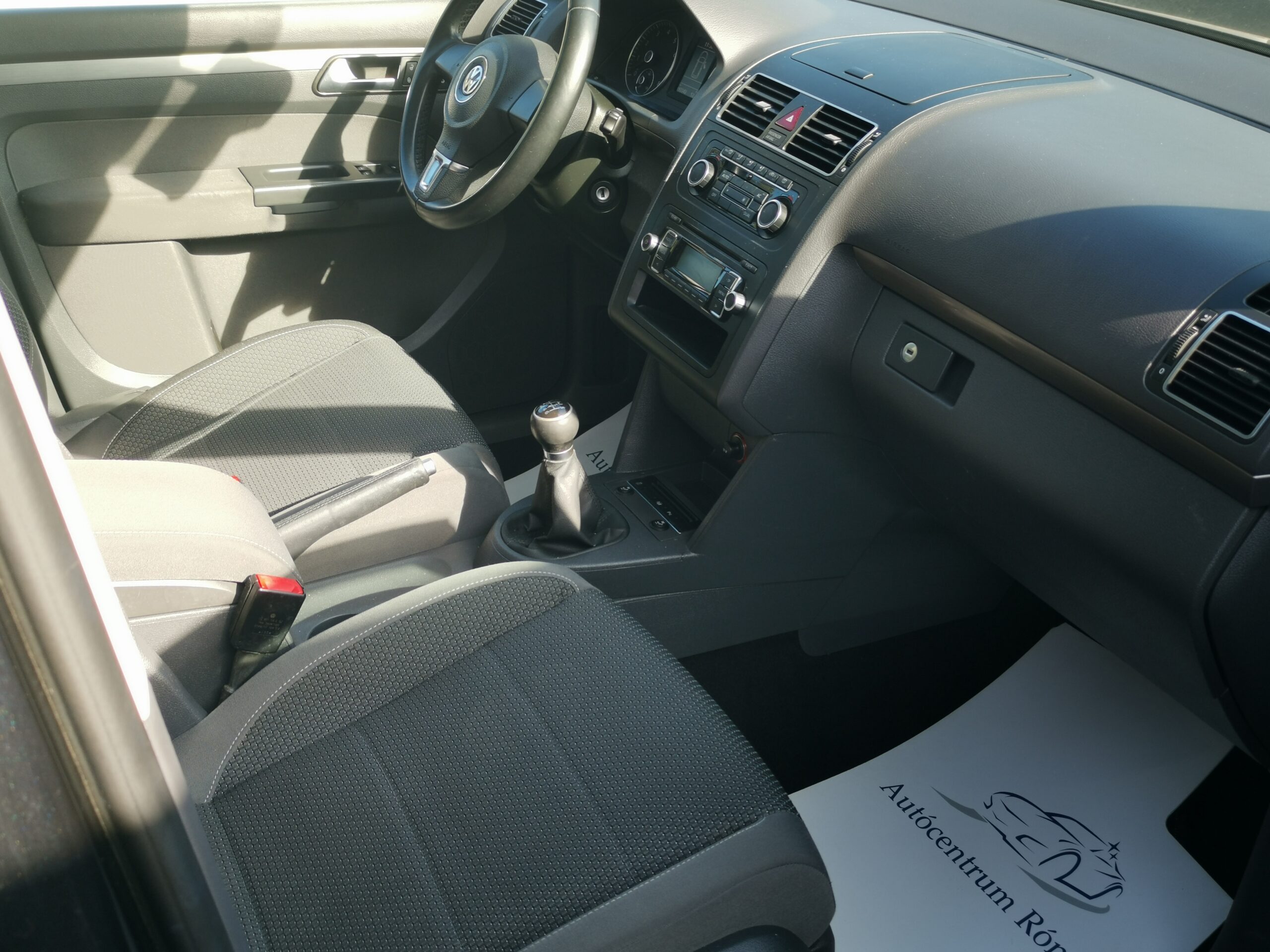 VOLKSWAGEN TOURAN 1.4 TSI Comfortline 2. Tulaj. DIGIT KLÍMA. TEMPOMAT. PARKRADAR. ALUFELNI