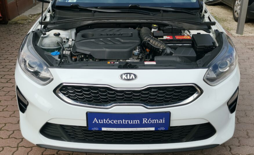 KIA CEE'D Ceed SW 1.6 CRDi HP Hybrid Gold MO.-i. 1. Tulaj. Szervizkönyv! ÁFÁ-s! TEMPOMAT. KAMERA. ÜLÉSFŰTÉS