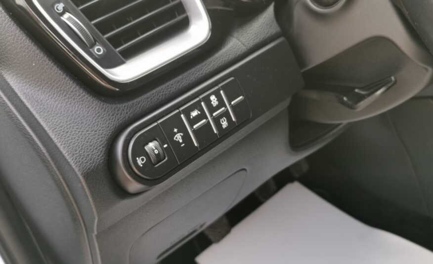 KIA CEE'D Ceed SW 1.6 CRDi HP Hybrid Gold MO.-i. 1. Tulaj. Szervizkönyv! ÁFÁ-s! TEMPOMAT. KAMERA. ÜLÉSFŰTÉS