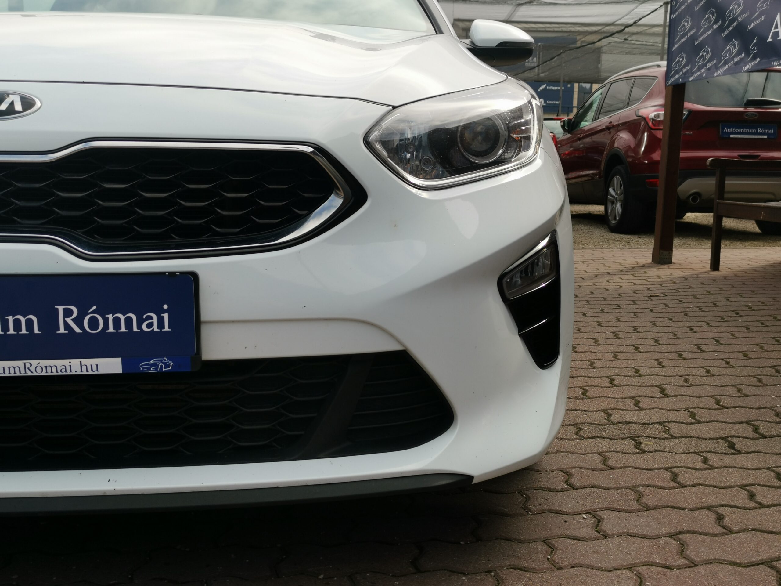 KIA CEE'D Ceed SW 1.6 CRDi HP Hybrid Gold MO.-i. 1. Tulaj. Szervizkönyv! ÁFÁ-s! TEMPOMAT. KAMERA. ÜLÉSFŰTÉS