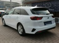 KIA CEE'D Ceed SW 1.6 CRDi HP Hybrid Gold MO.-i. 1. Tulaj. Szervizkönyv! ÁFÁ-s! TEMPOMAT. KAMERA. ÜLÉSFŰTÉS