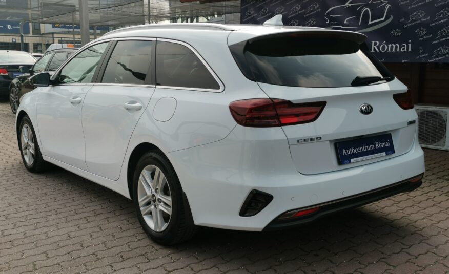 KIA CEE'D Ceed SW 1.6 CRDi HP Hybrid Gold MO.-i. 1. Tulaj. Szervizkönyv! ÁFÁ-s! TEMPOMAT. KAMERA. ÜLÉSFŰTÉS
