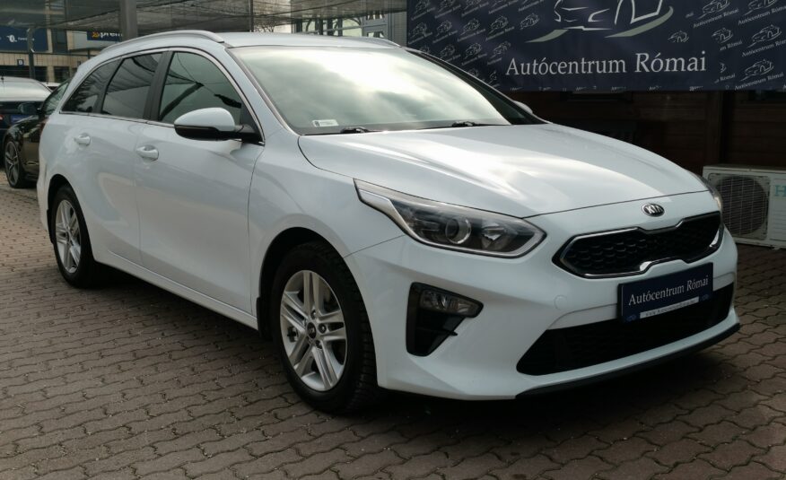 KIA CEE'D Ceed SW 1.6 CRDi HP Hybrid Gold MO.-i. 1. Tulaj. Szervizkönyv! ÁFÁ-s! TEMPOMAT. KAMERA. ÜLÉSFŰTÉS