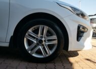 KIA CEE'D Ceed SW 1.6 CRDi HP Gold MO.-i. 1. Tulaj. Szervizkönyv! ÁFÁ-s! TEMPOMAT. KAMERA. ÜLÉSFŰTÉS