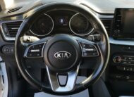 KIA CEE'D Ceed SW 1.6 CRDi HP Gold MO.-i. 1. Tulaj. Szervizkönyv! ÁFÁ-s! TEMPOMAT. KAMERA. ÜLÉSFŰTÉS