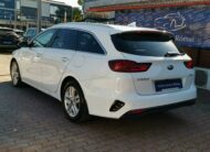 KIA CEE'D Ceed SW 1.6 CRDi HP Gold MO.-i. 1. Tulaj. Szervizkönyv! ÁFÁ-s! TEMPOMAT. KAMERA. ÜLÉSFŰTÉS