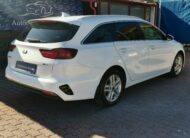 KIA CEE'D Ceed SW 1.6 CRDi HP Gold MO.-i. 1. Tulaj. Szervizkönyv! ÁFÁ-s! TEMPOMAT. KAMERA. ÜLÉSFŰTÉS
