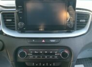 KIA CEE'D Ceed SW 1.6 CRDi HP Gold MO.-i. 1. Tulaj. Szervizkönyv! ÁFÁ-s! TEMPOMAT. KAMERA. ÜLÉSFŰTÉS
