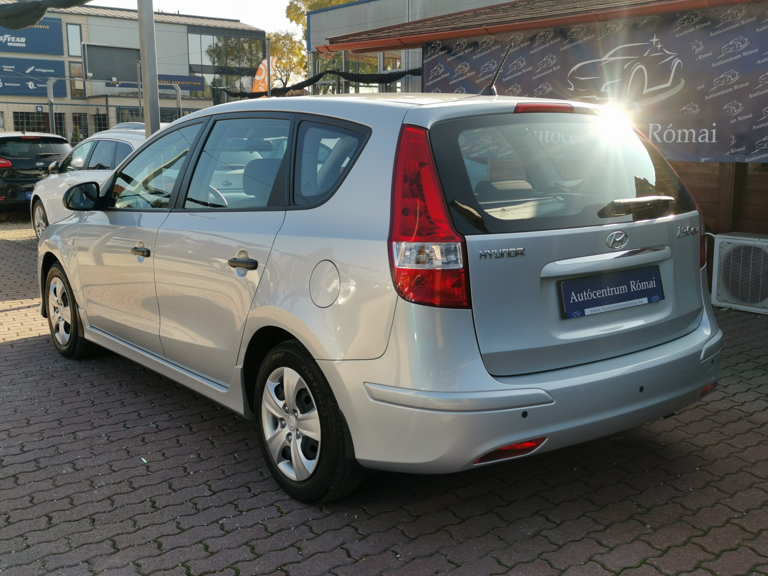 HYUNDAI I30 CW 1.4 DOHC Classic AC 85.000km! 1. Tulaj. KLÍMA. KÖDLÁMPA. PARKRADAR