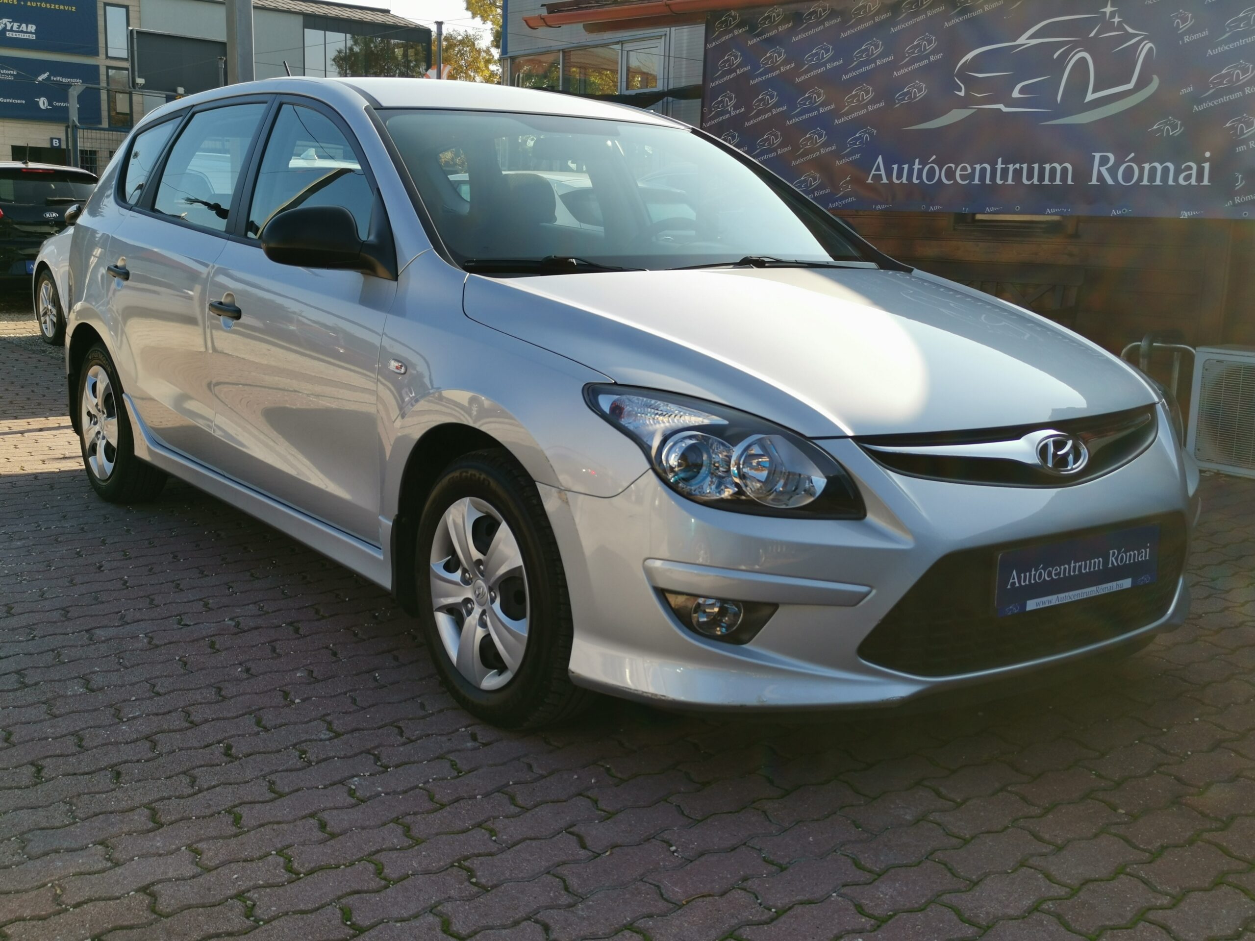 HYUNDAI I30 CW 1.4 DOHC Classic AC 85.000km! 1. Tulaj. KLÍMA. KÖDLÁMPA. PARKRADAR