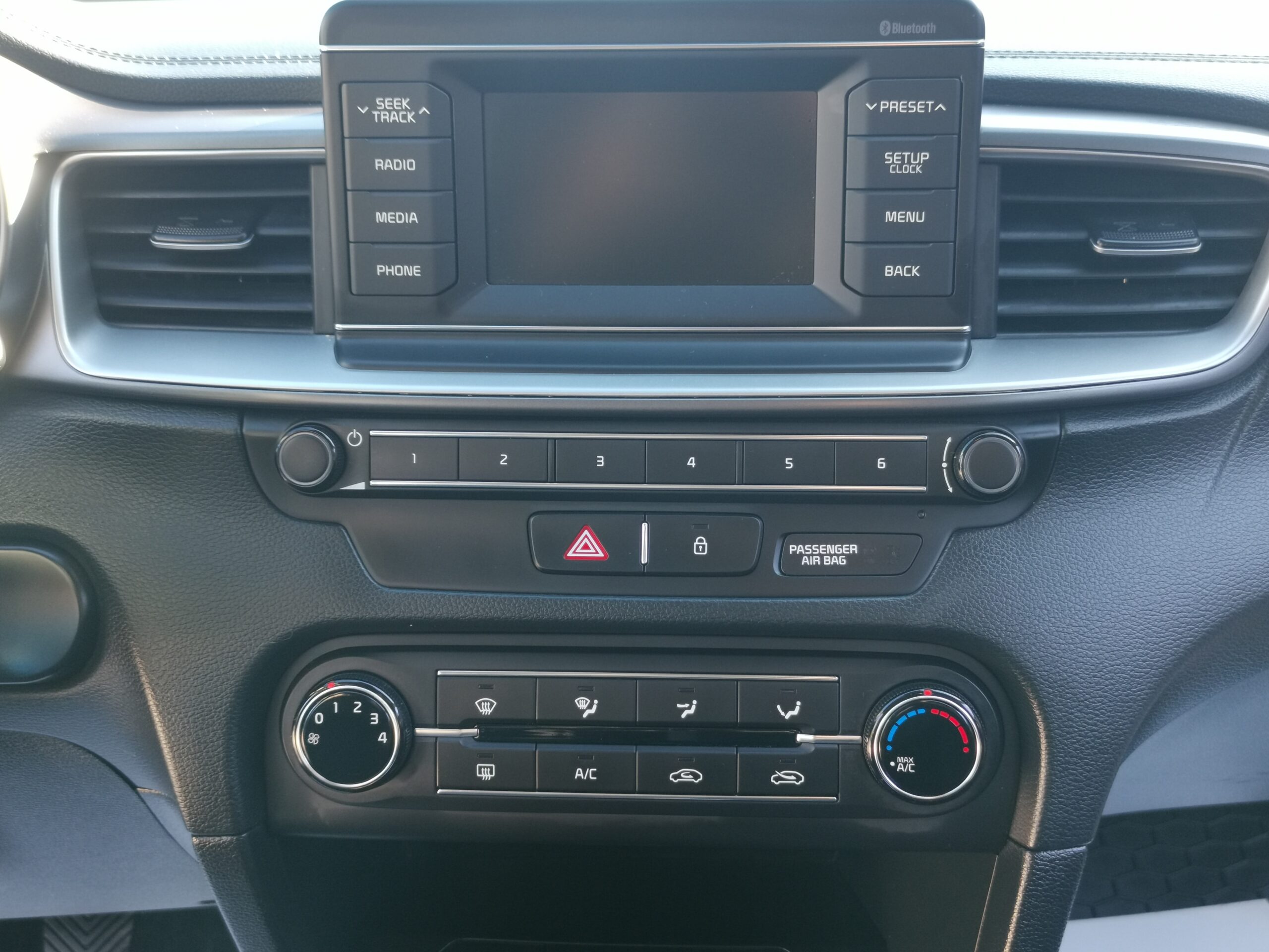 KIA CEE'D Ceed 1.4 MPI Bronze 88.000km! 2. Tulaj. Szervizkönyv! TEMPOMAT. ALUFELNI. KÖDLÁMPA