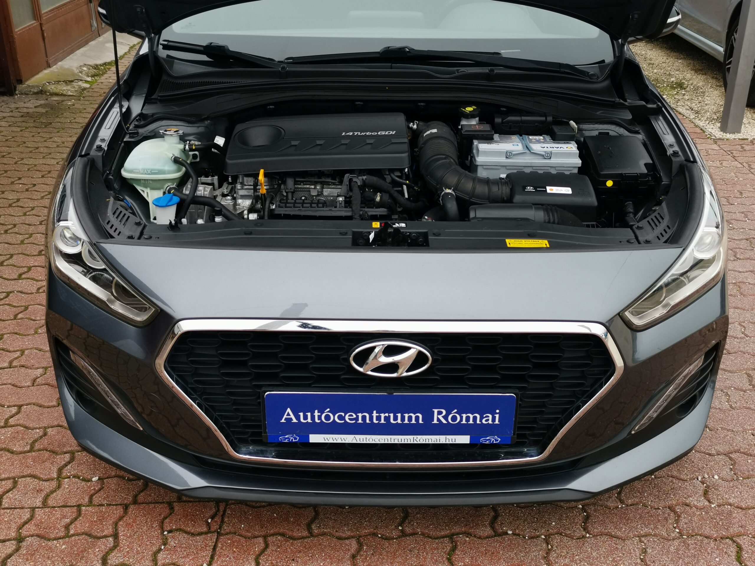 HYUNDAI I30 1.4 T-GDi GO! Plus 2. Tulaj. 94.000km! RITKASÁG! PANORÁMA TETŐ. LED. NAVIGÁCIÓ. KAMERA