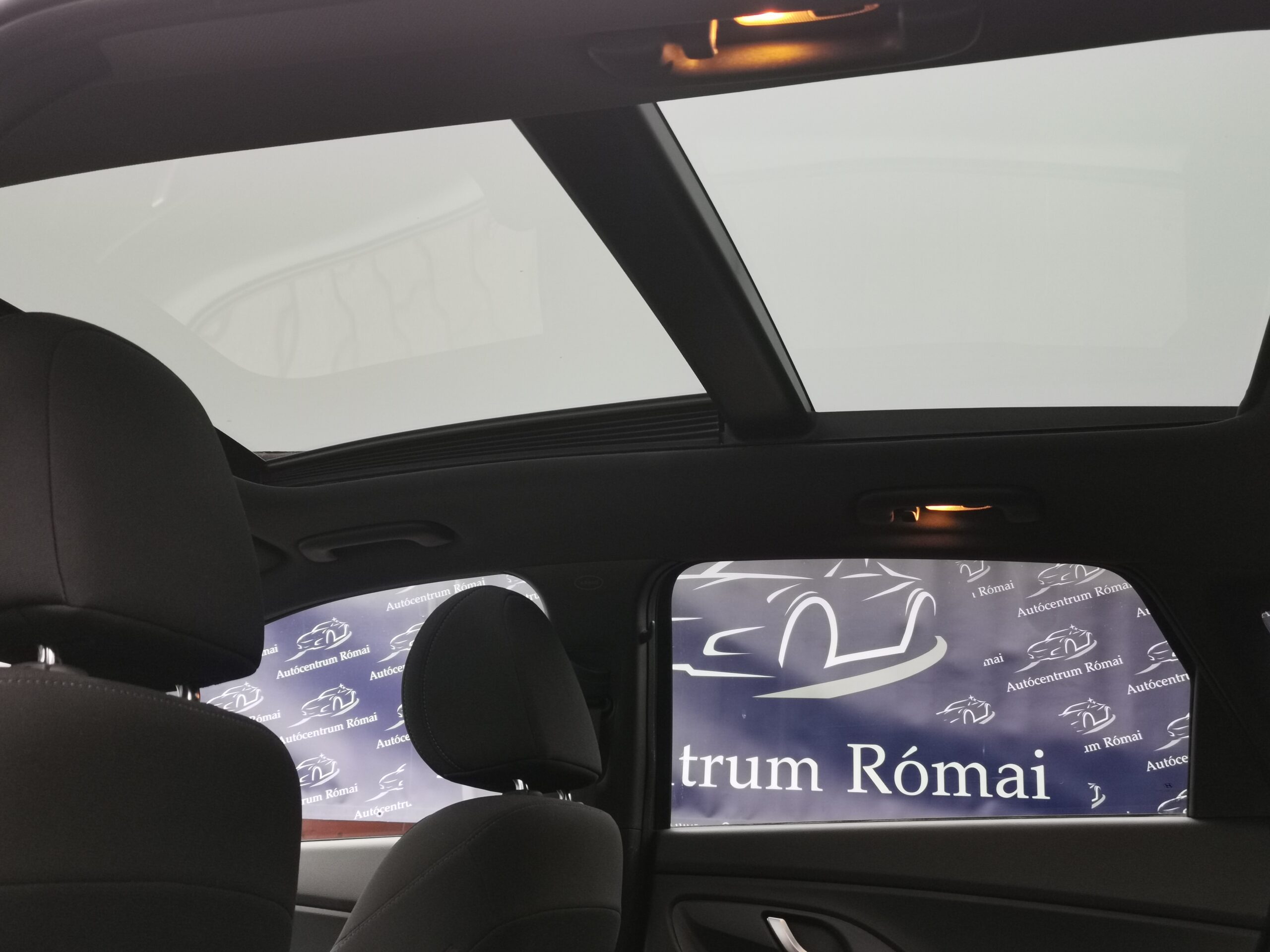 HYUNDAI I30 1.4 T-GDi GO! Plus 2. Tulaj. 94.000km! RITKASÁG! PANORÁMA TETŐ. LED. NAVIGÁCIÓ. KAMERA