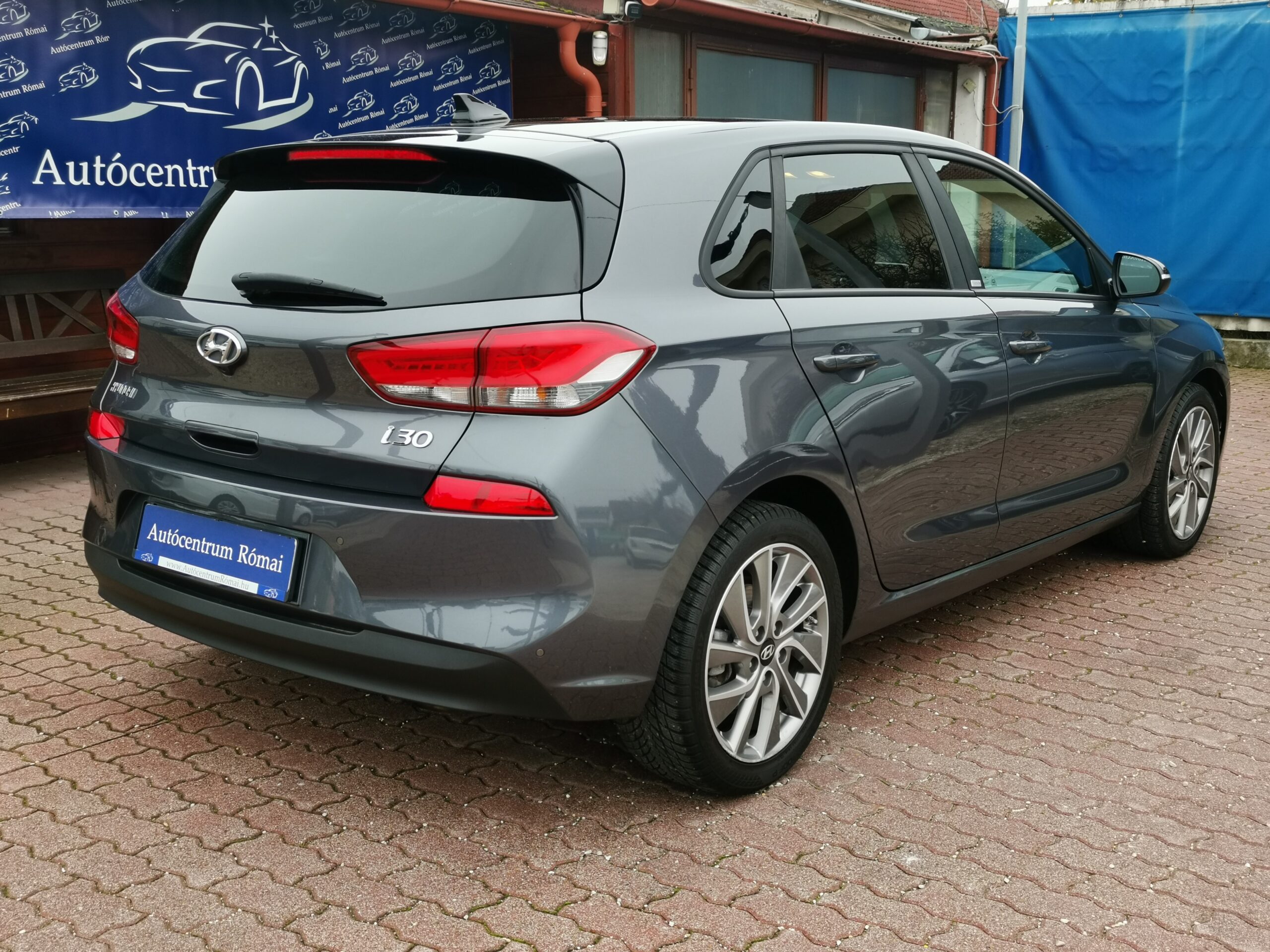 HYUNDAI I30 1.4 T-GDi GO! Plus 2. Tulaj. 94.000km! RITKASÁG! PANORÁMA TETŐ. LED. NAVIGÁCIÓ. KAMERA