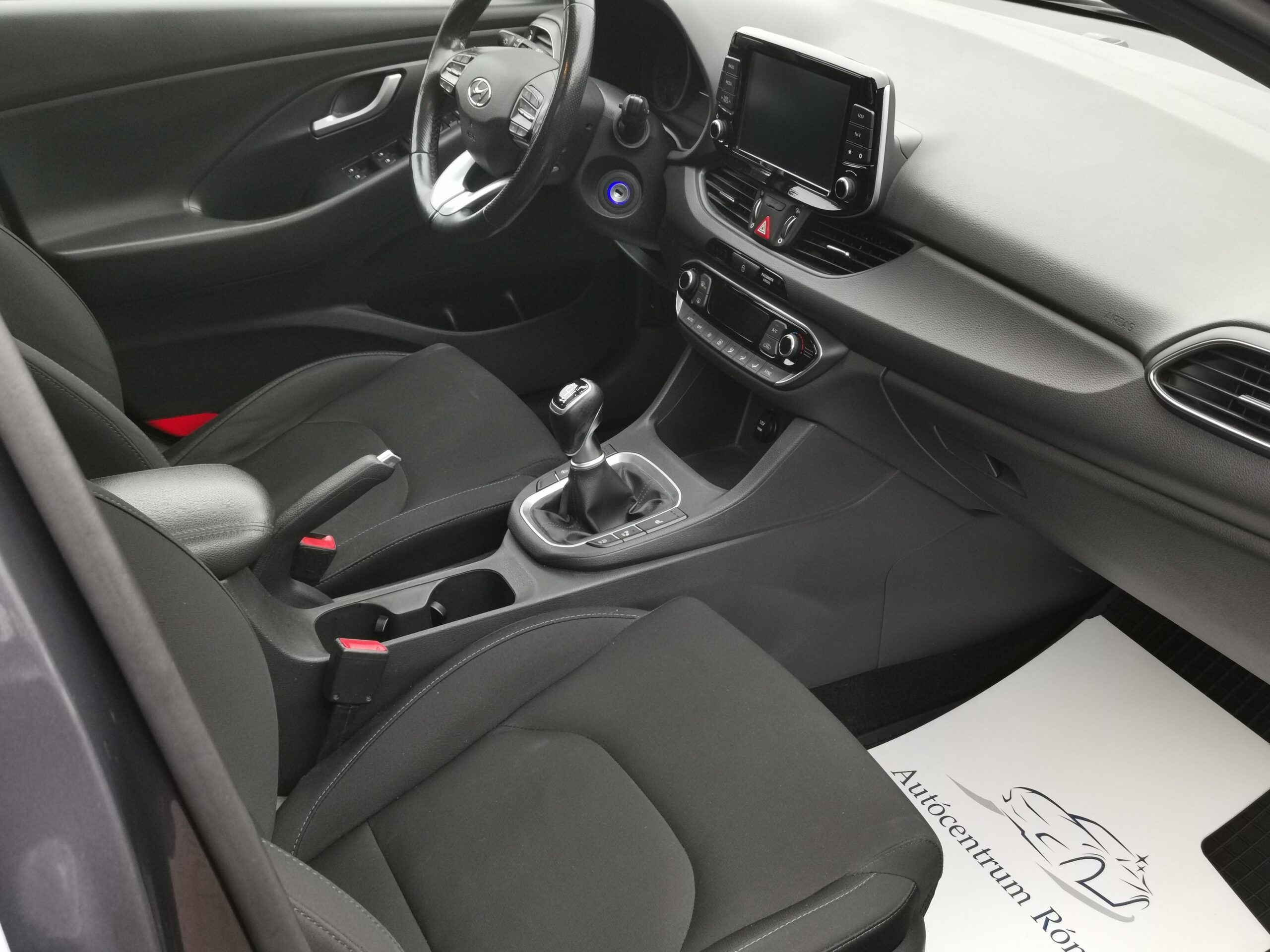 HYUNDAI I30 1.4 T-GDi GO! Plus 2. Tulaj. 94.000km! RITKASÁG! PANORÁMA TETŐ. LED. NAVIGÁCIÓ. KAMERA