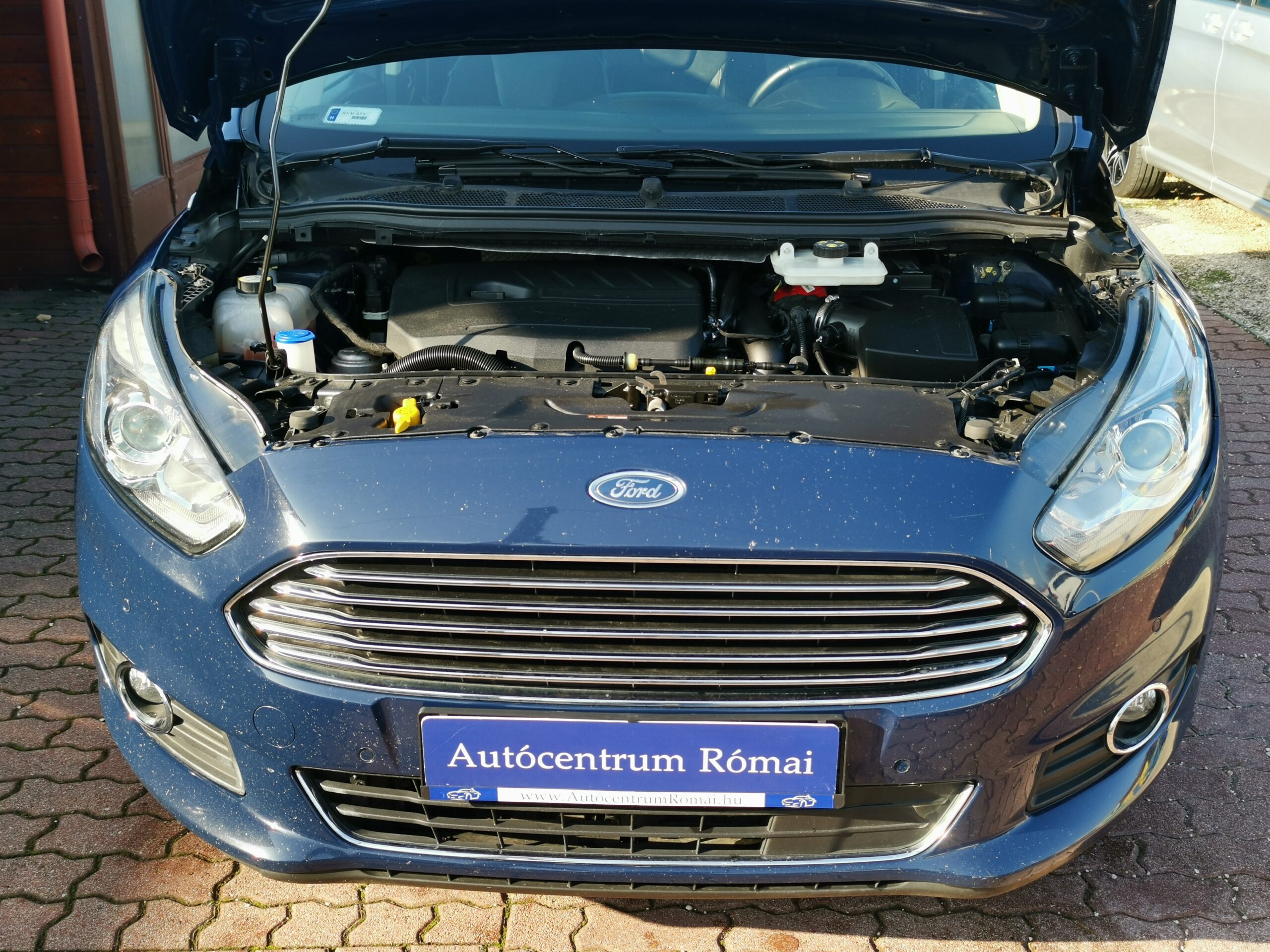 FORD S-MAX 1.5 EcoBoost Titanium MO.-i. 1. Tulaj. Szervizkönyv! FÉLBŐR BELSŐ. TEMPOMAT. ÜLÉSFŰTÉS. ALUFELNI
