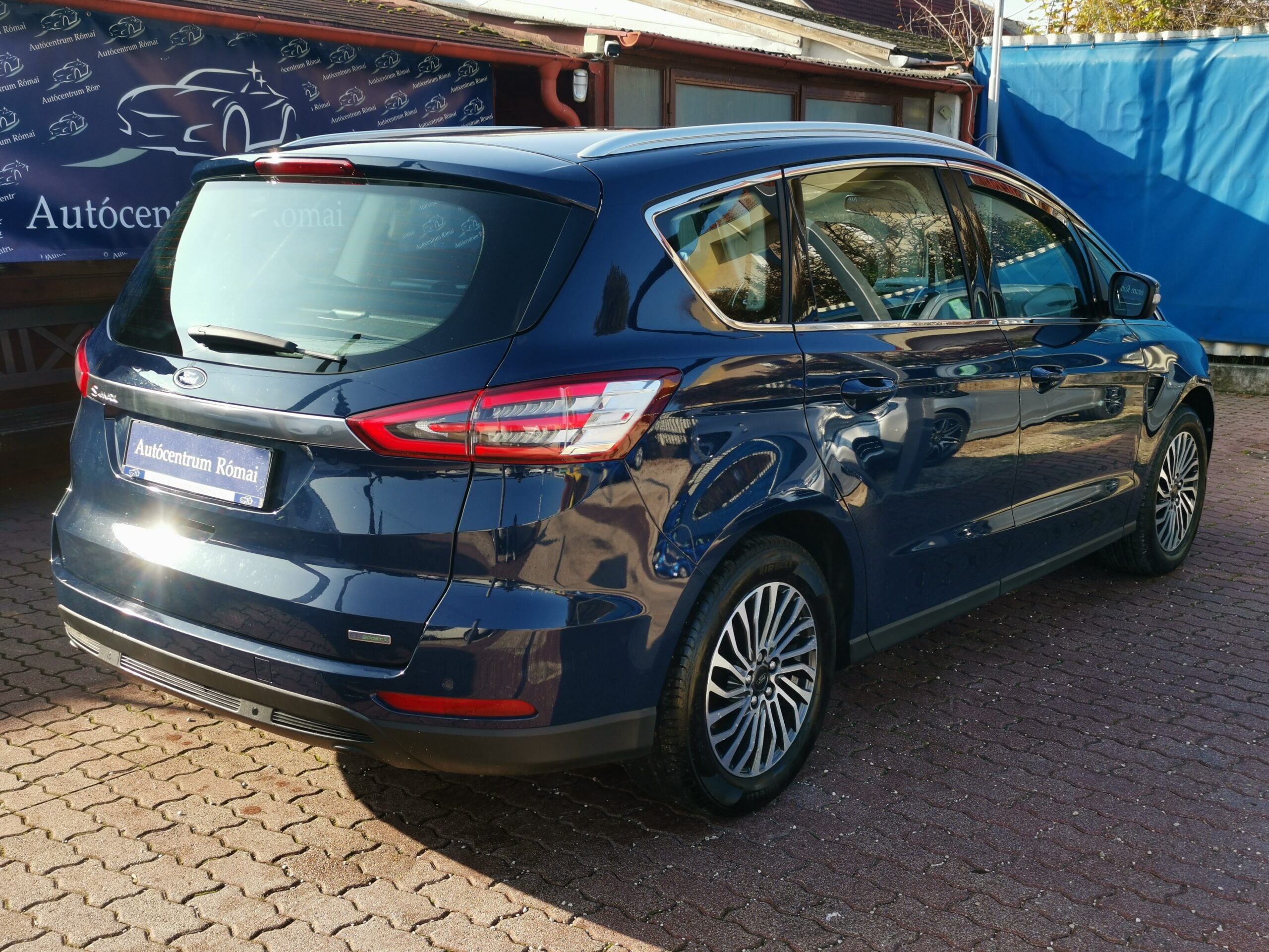 FORD S-MAX 1.5 EcoBoost Titanium MO.-i. 1. Tulaj. Szervizkönyv! FÉLBŐR BELSŐ. TEMPOMAT. ÜLÉSFŰTÉS. ALUFELNI