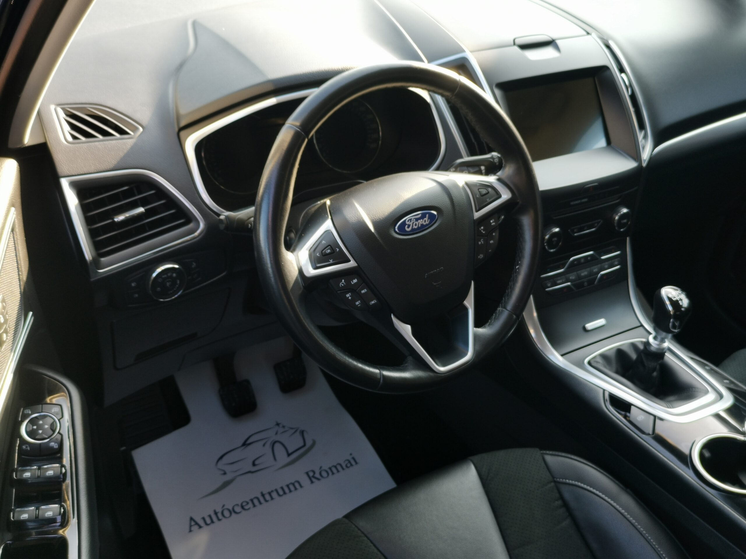 FORD S-MAX 1.5 EcoBoost Titanium MO.-i. 1. Tulaj. Szervizkönyv! FÉLBŐR BELSŐ. TEMPOMAT. ÜLÉSFŰTÉS. ALUFELNI