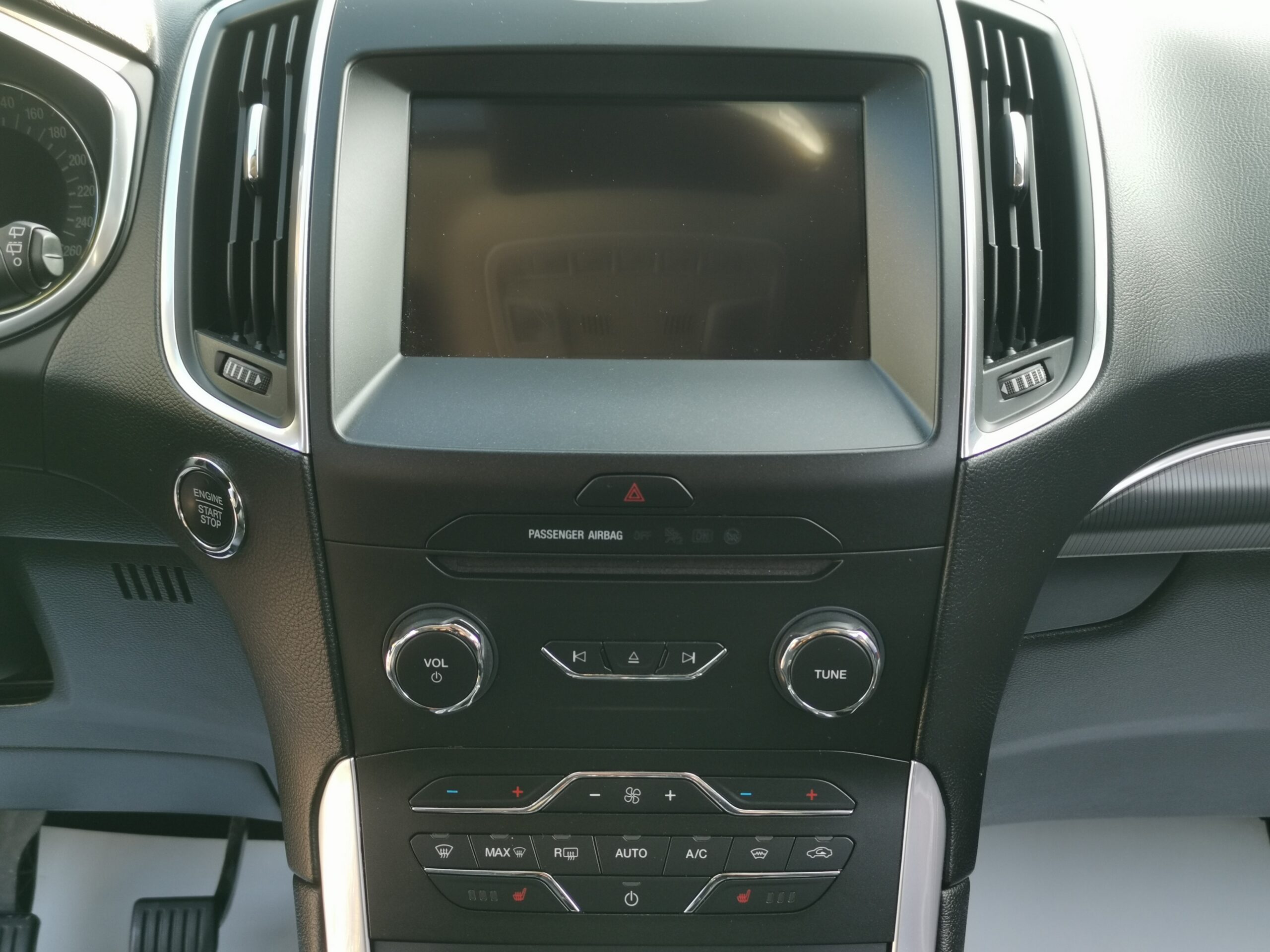 FORD S-MAX 1.5 EcoBoost Titanium MO.-i. 1. Tulaj. Szervizkönyv! FÉLBŐR BELSŐ. TEMPOMAT. ÜLÉSFŰTÉS. ALUFELNI