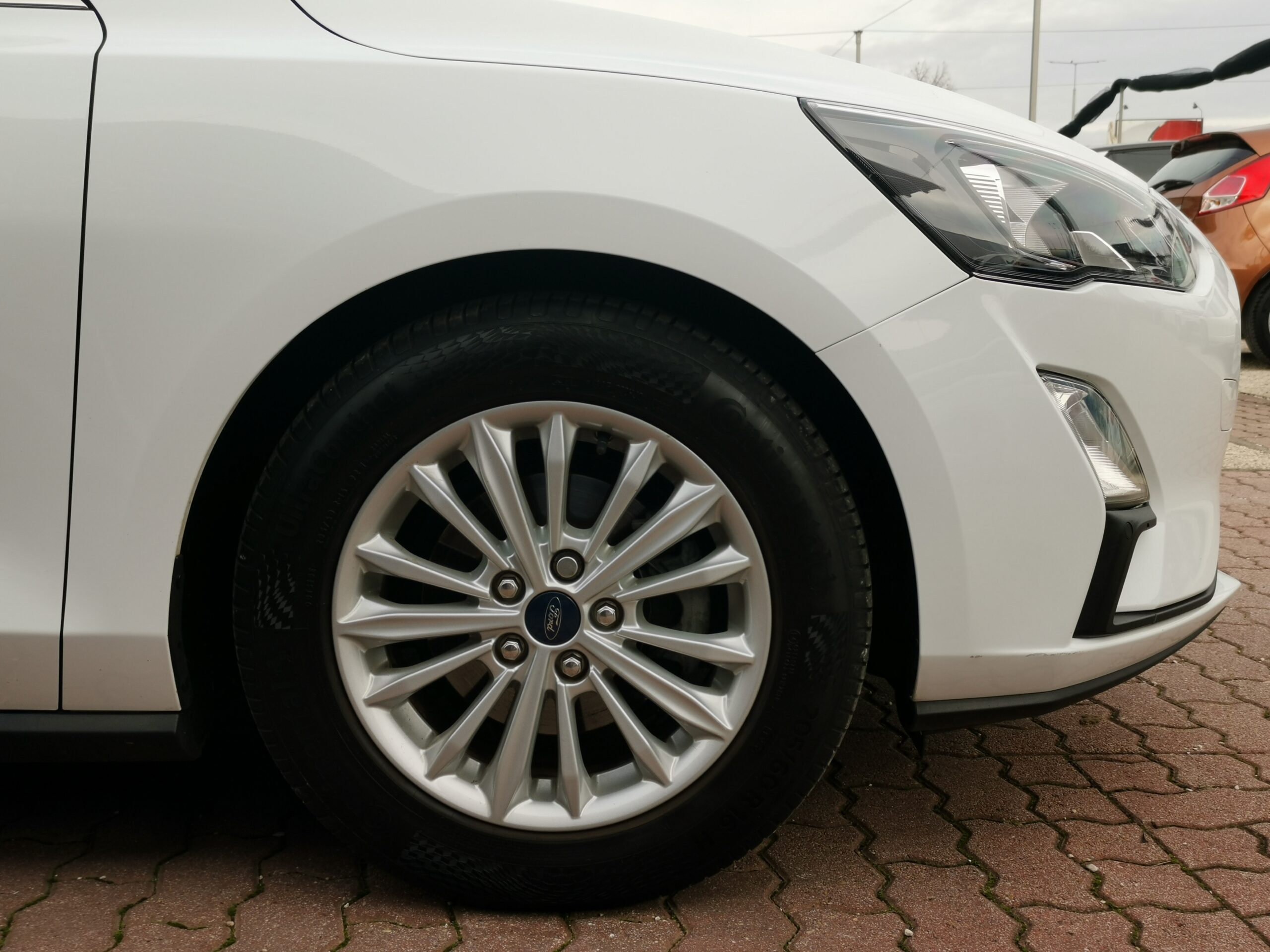 FORD FOCUS 1.0 EcoBoost mHEV Titanium MO.-i. 1. Tulaj. Szervizkönyv! NAVIGÁCIÓ. LED. TEMPOMAT. ÜLÉSFŰTÉS