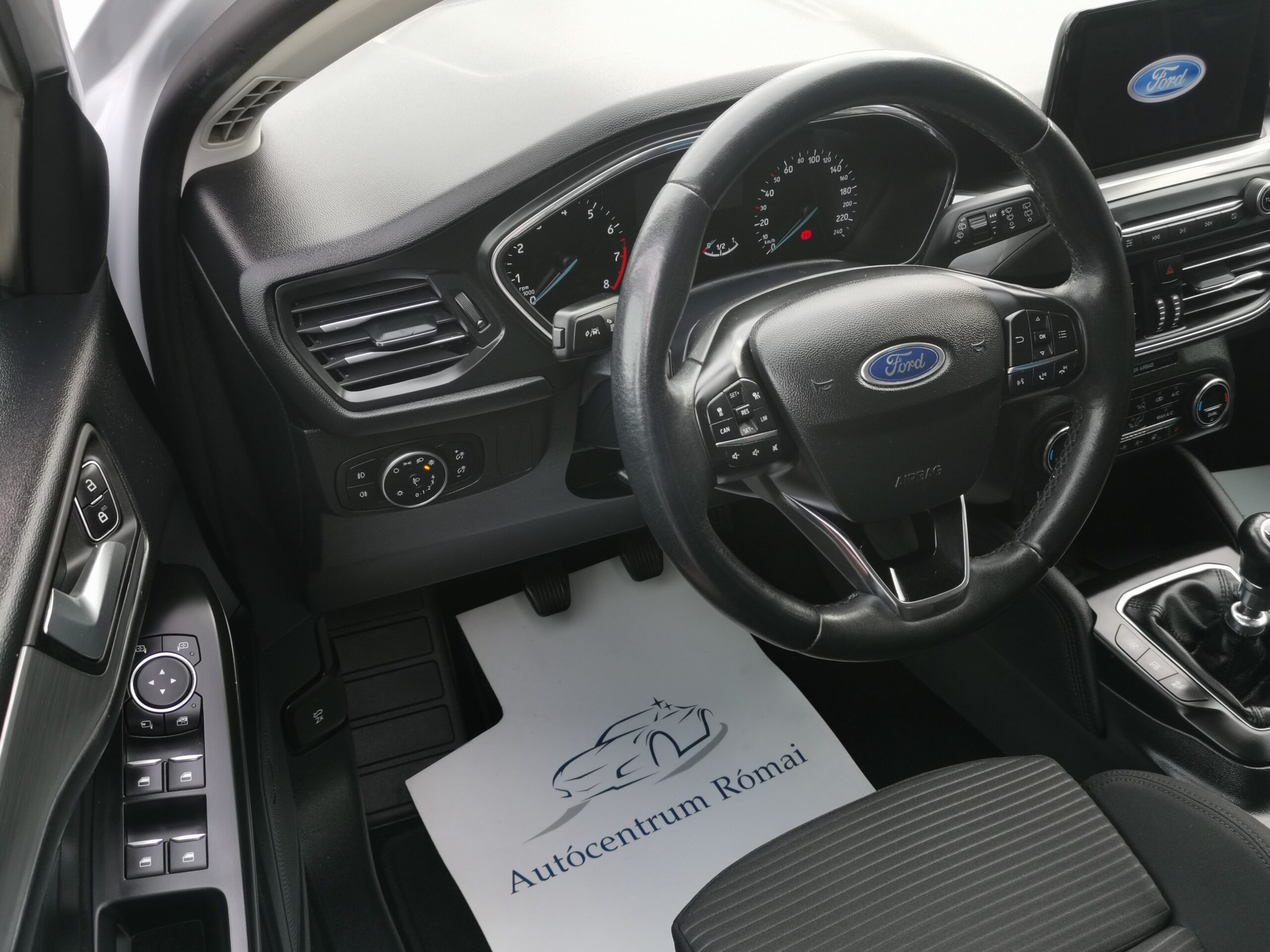 FORD FOCUS 1.0 EcoBoost mHEV Titanium MO.-i. 1. Tulaj. Szervizkönyv! NAVIGÁCIÓ. LED. TEMPOMAT. ÜLÉSFŰTÉS