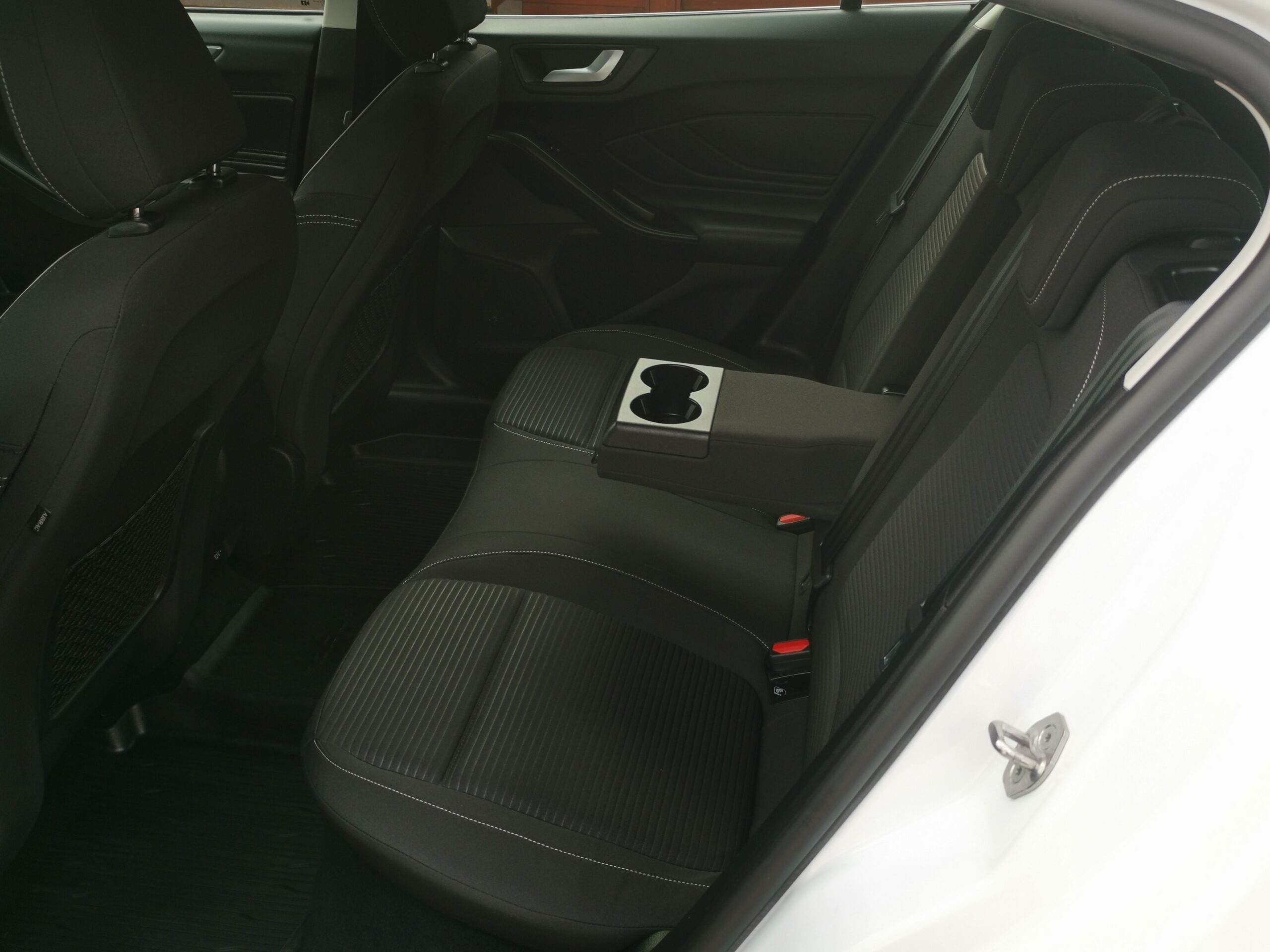 FORD FOCUS 1.0 EcoBoost mHEV Titanium MO.-i. 1. Tulaj. Szervizkönyv! NAVIGÁCIÓ. LED. TEMPOMAT. ÜLÉSFŰTÉS