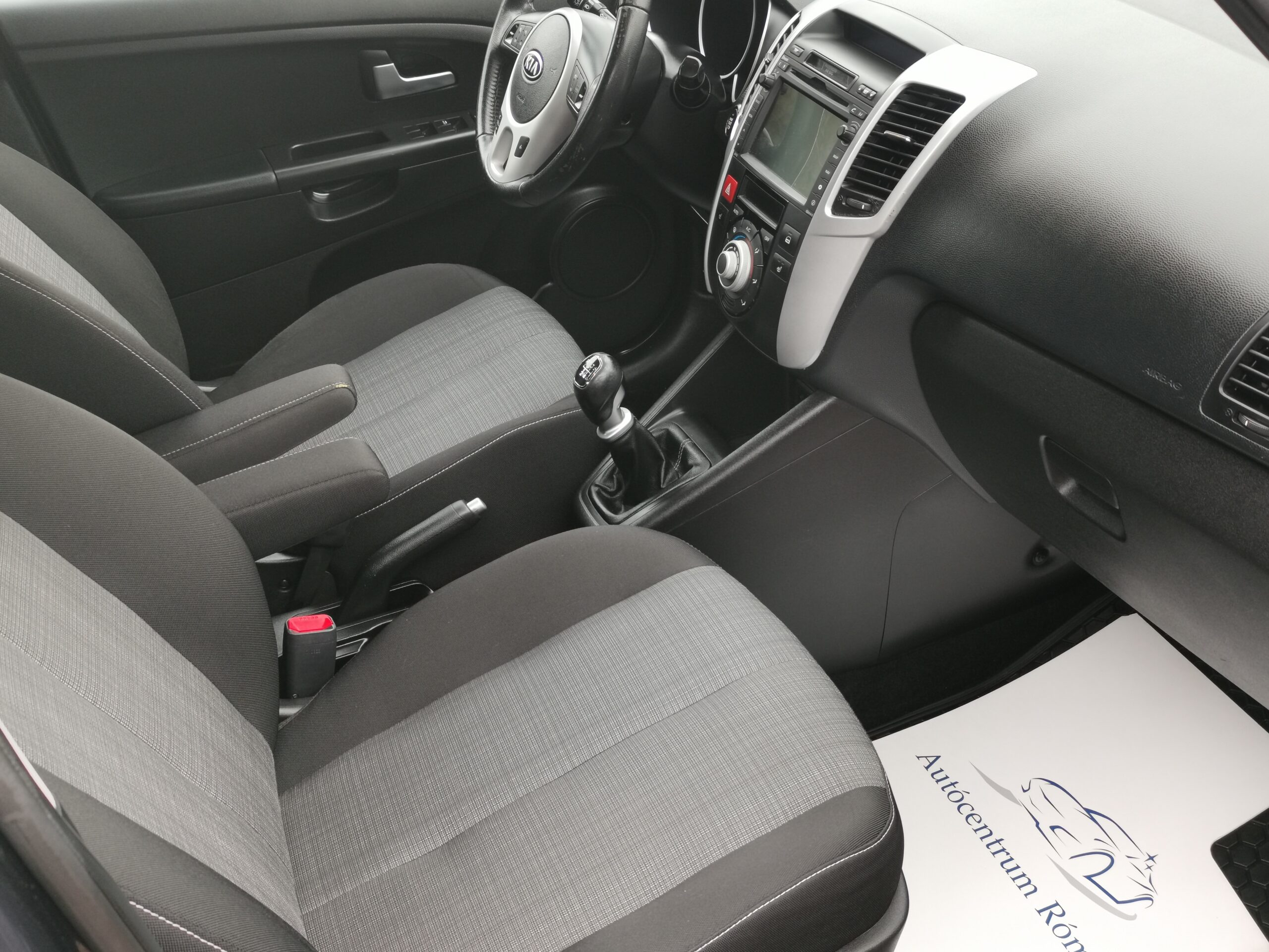 KIA VENGA 1.6 EX 132.000km! DIGIT KLÍMA. TEMPOMAT. KAMERA. NAVIGÁCIÓ. ÜLÉSFŰTÉS