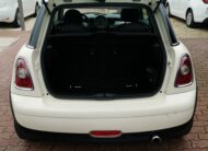 MINI MINI ONE 1.6 PANORÁMA TETŐ. ÜLÉSFŰTÉS. TEMPOMAT. XENON. ALUFELNI