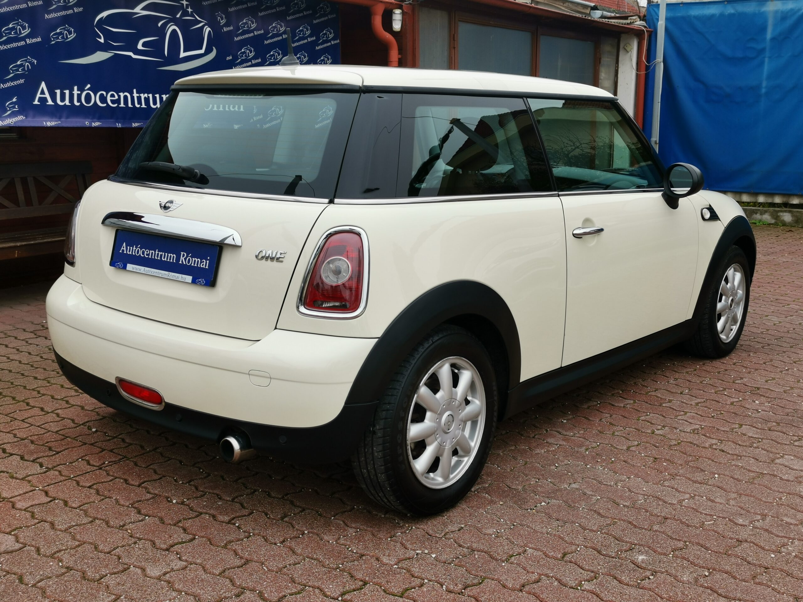 MINI MINI ONE 1.6 PANORÁMA TETŐ. ÜLÉSFŰTÉS. TEMPOMAT. XENON. ALUFELNI