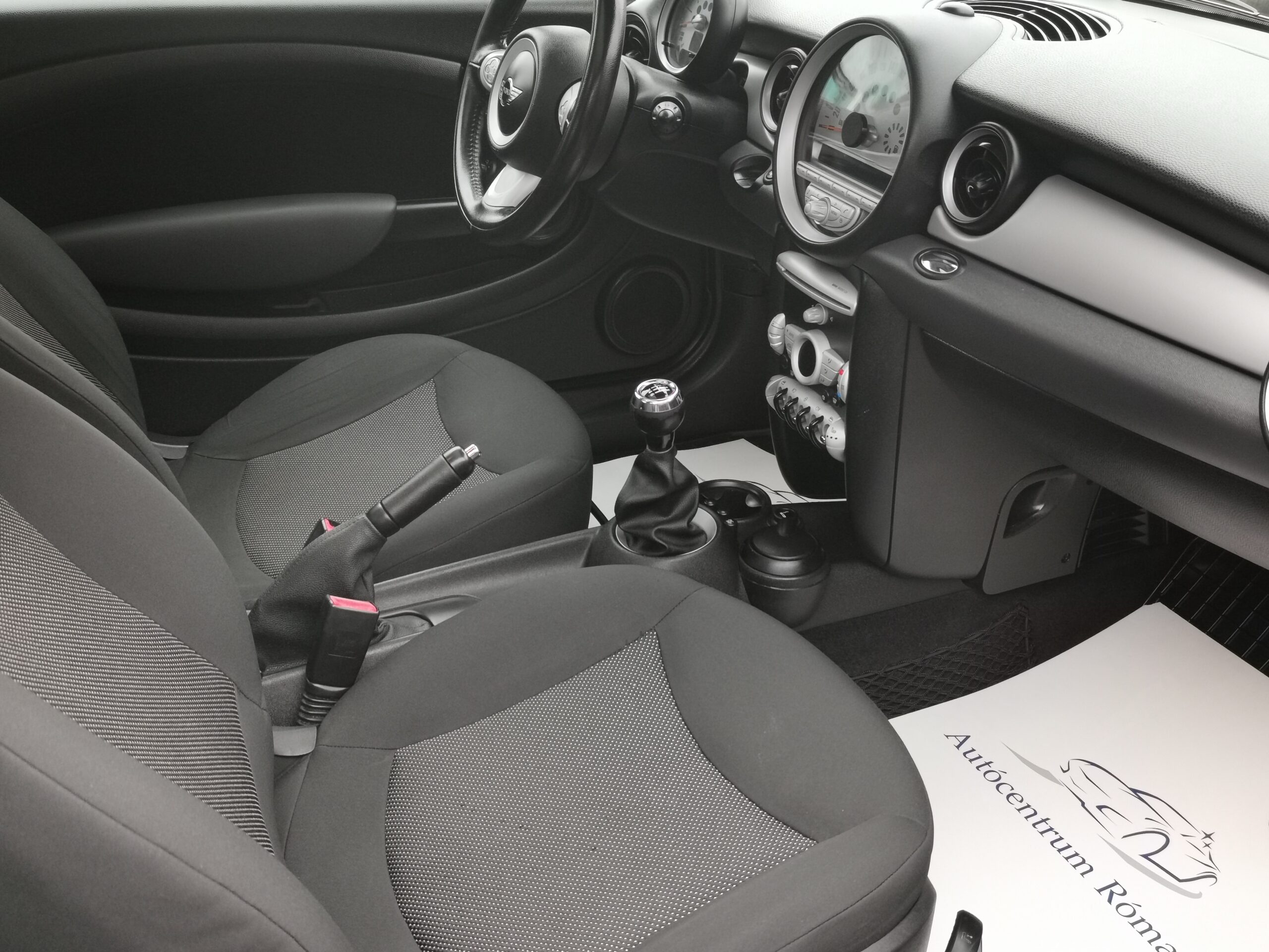 MINI MINI ONE 1.6 PANORÁMA TETŐ. ÜLÉSFŰTÉS. TEMPOMAT. XENON. ALUFELNI