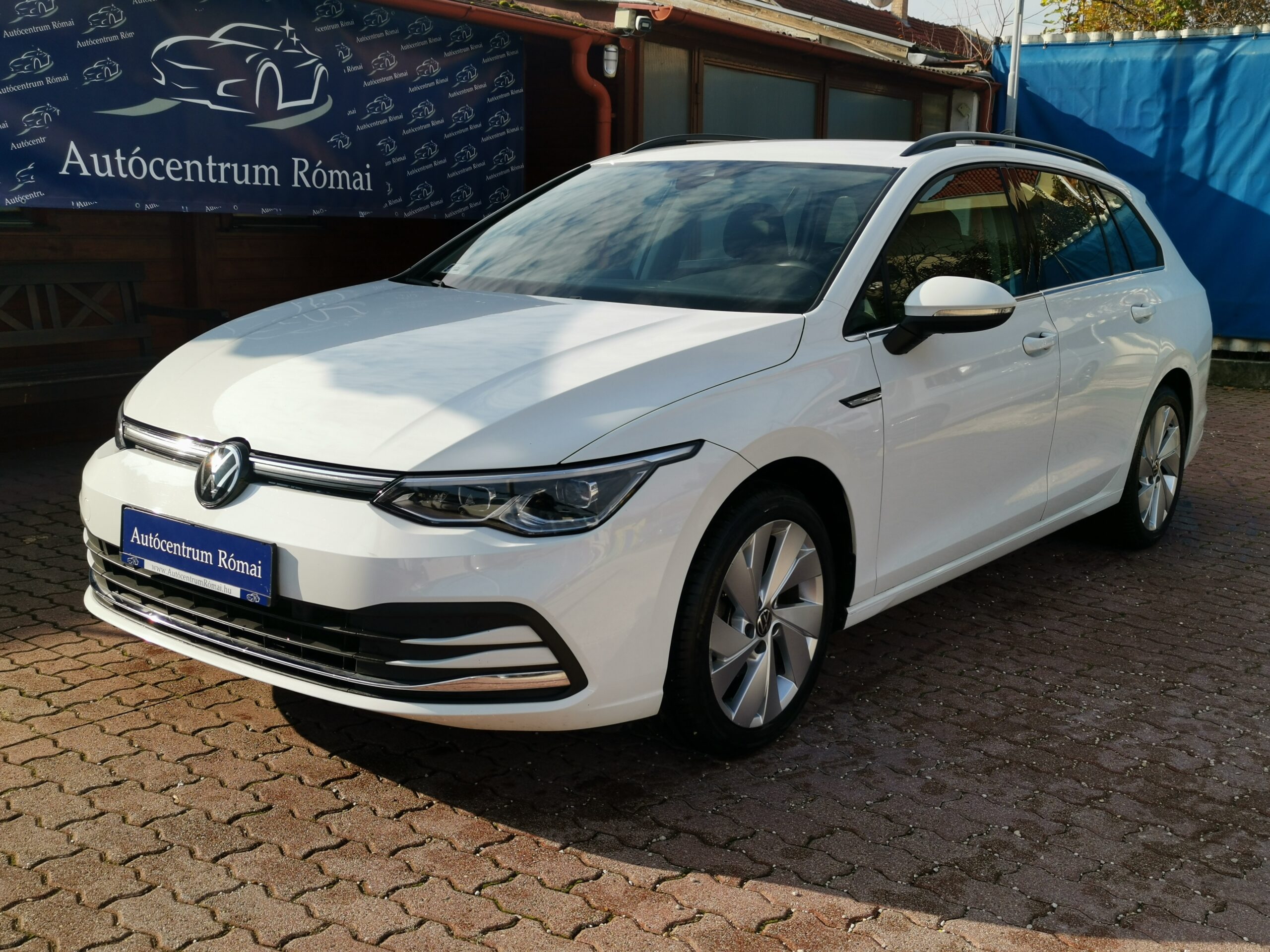 VOLKSWAGEN GOLF VIII Variant 1.5 TSI ACT Style MO.-i. 1. Tulaj. ÁFÁ-s! TEMPOMAT. LED. ÜLÉSFŰTÉS. ALUFELNI