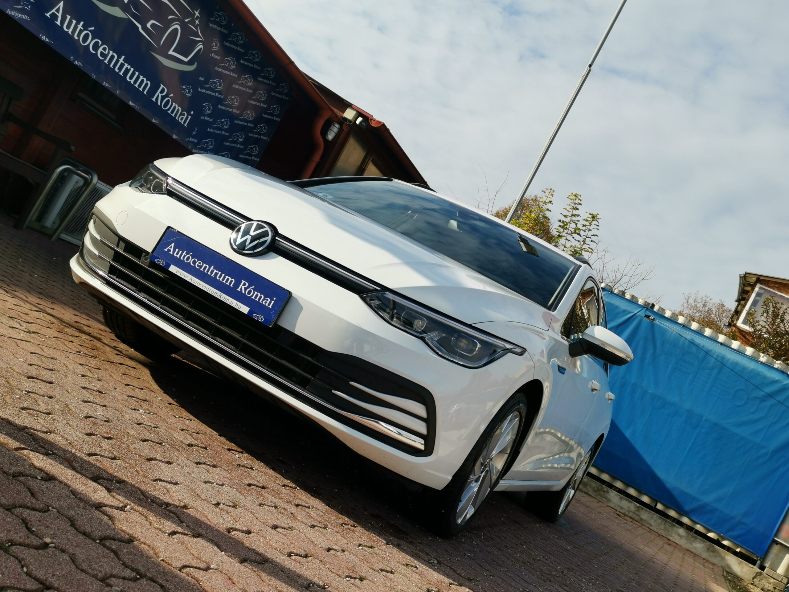 VOLKSWAGEN GOLF VIII Variant 1.5 TSI ACT Style MO.-i. 1. Tulaj. ÁFÁ-s! TEMPOMAT. LED. ÜLÉSFŰTÉS. ALUFELNI