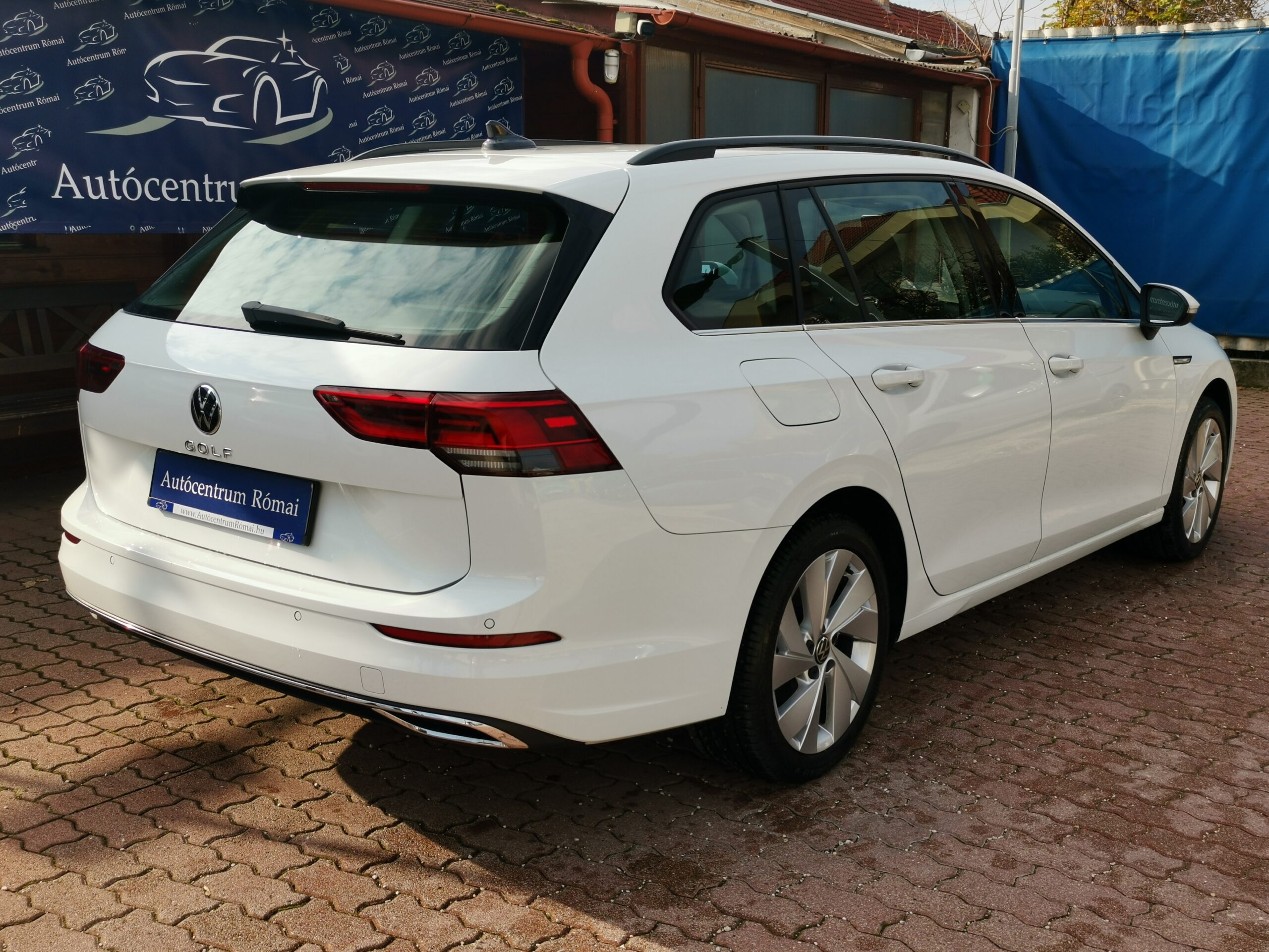 VOLKSWAGEN GOLF VIII Variant 1.5 TSI ACT Style MO.-i. 1. Tulaj. ÁFÁ-s! TEMPOMAT. LED. ÜLÉSFŰTÉS. ALUFELNI