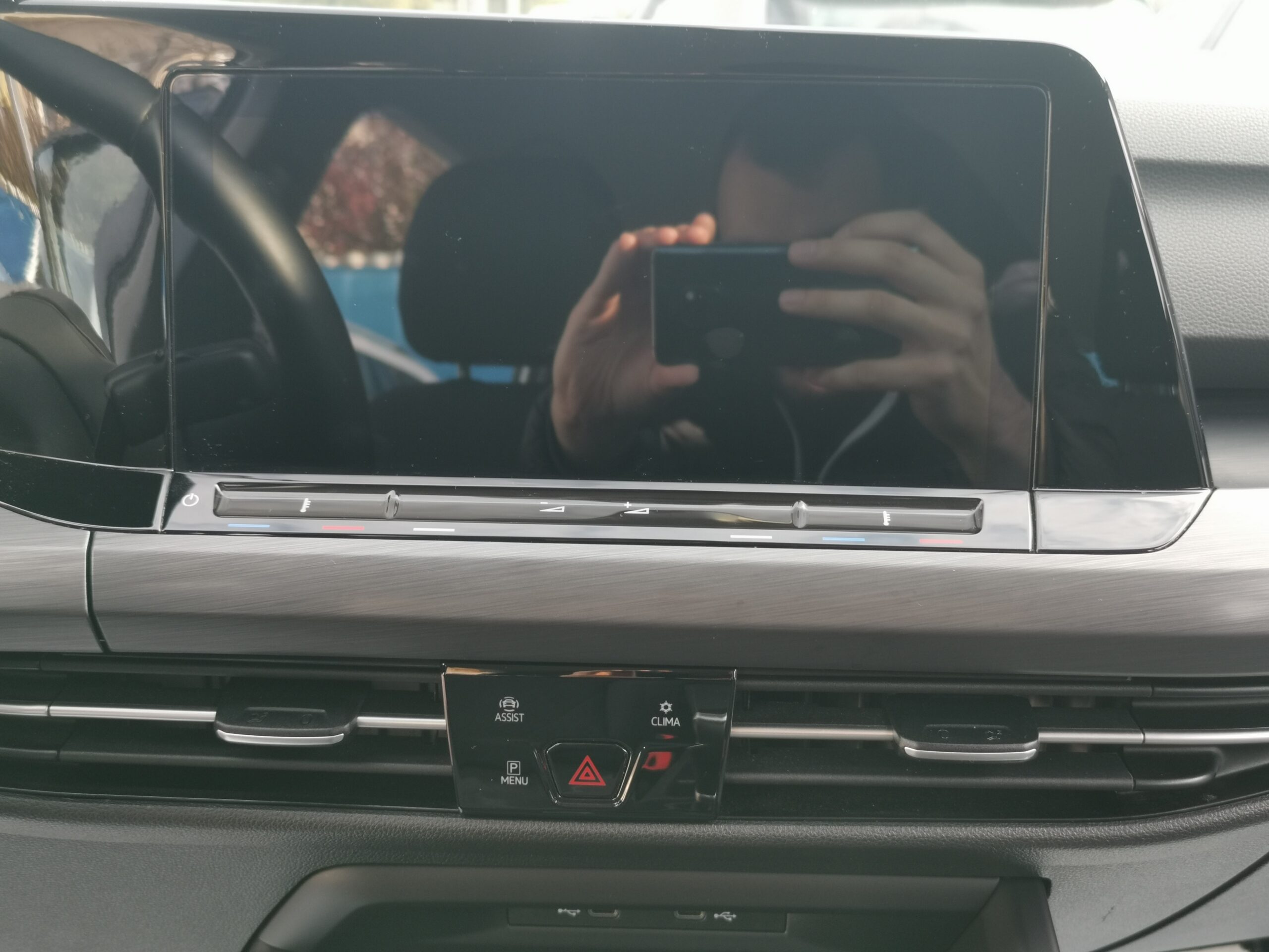 VOLKSWAGEN GOLF VIII Variant 1.5 TSI ACT Style MO.-i. 1. Tulaj. ÁFÁ-s! TEMPOMAT. LED. ÜLÉSFŰTÉS. ALUFELNI