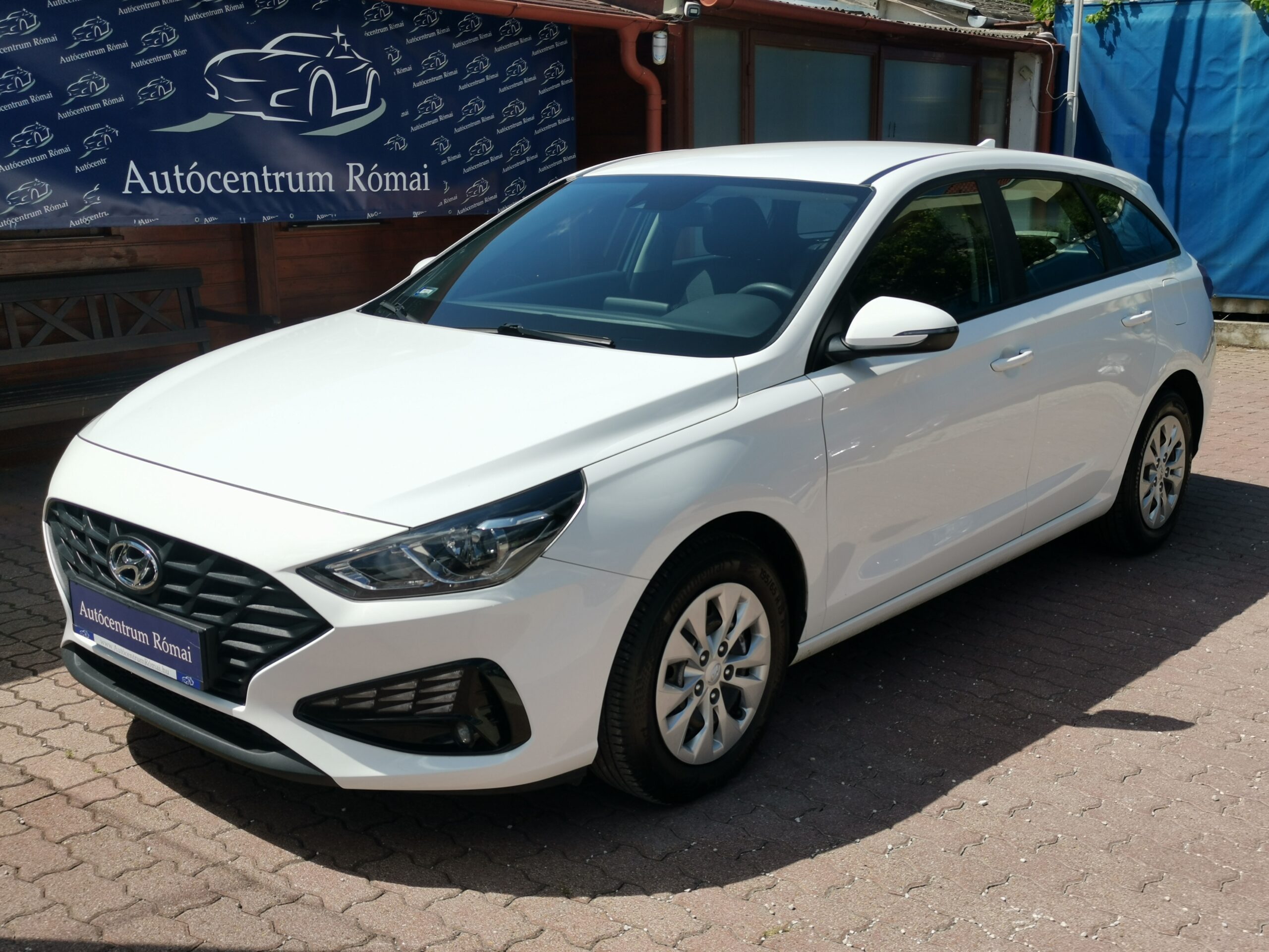 HYUNDAI I30 1.5 DPi Life MO.-i. 1. Tulaj. Szervizkönyv! ÁFÁ-s! TEMPOMAT. PARKRADAR. KÖDLÁMPA