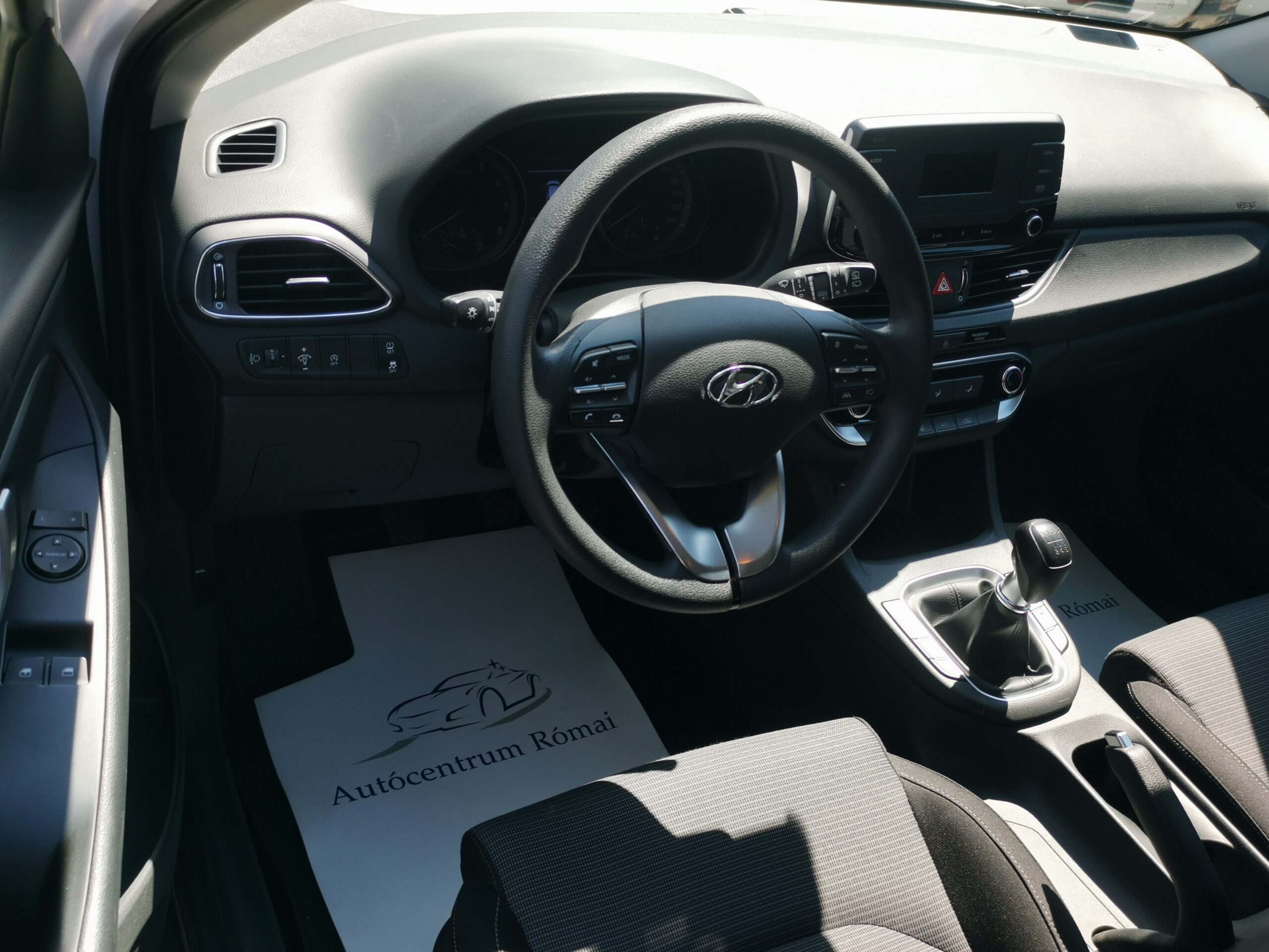 HYUNDAI I30 1.5 DPi Life MO.-i. 1. Tulaj. Szervizkönyv! ÁFÁ-s! TEMPOMAT. PARKRADAR. KÖDLÁMPA