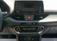 HYUNDAI I30 1.5 DPi Life MO.-i. 1. Tulaj. Szervizkönyv! ÁFÁ-s! TEMPOMAT. PARKRADAR. KÖDLÁMPA