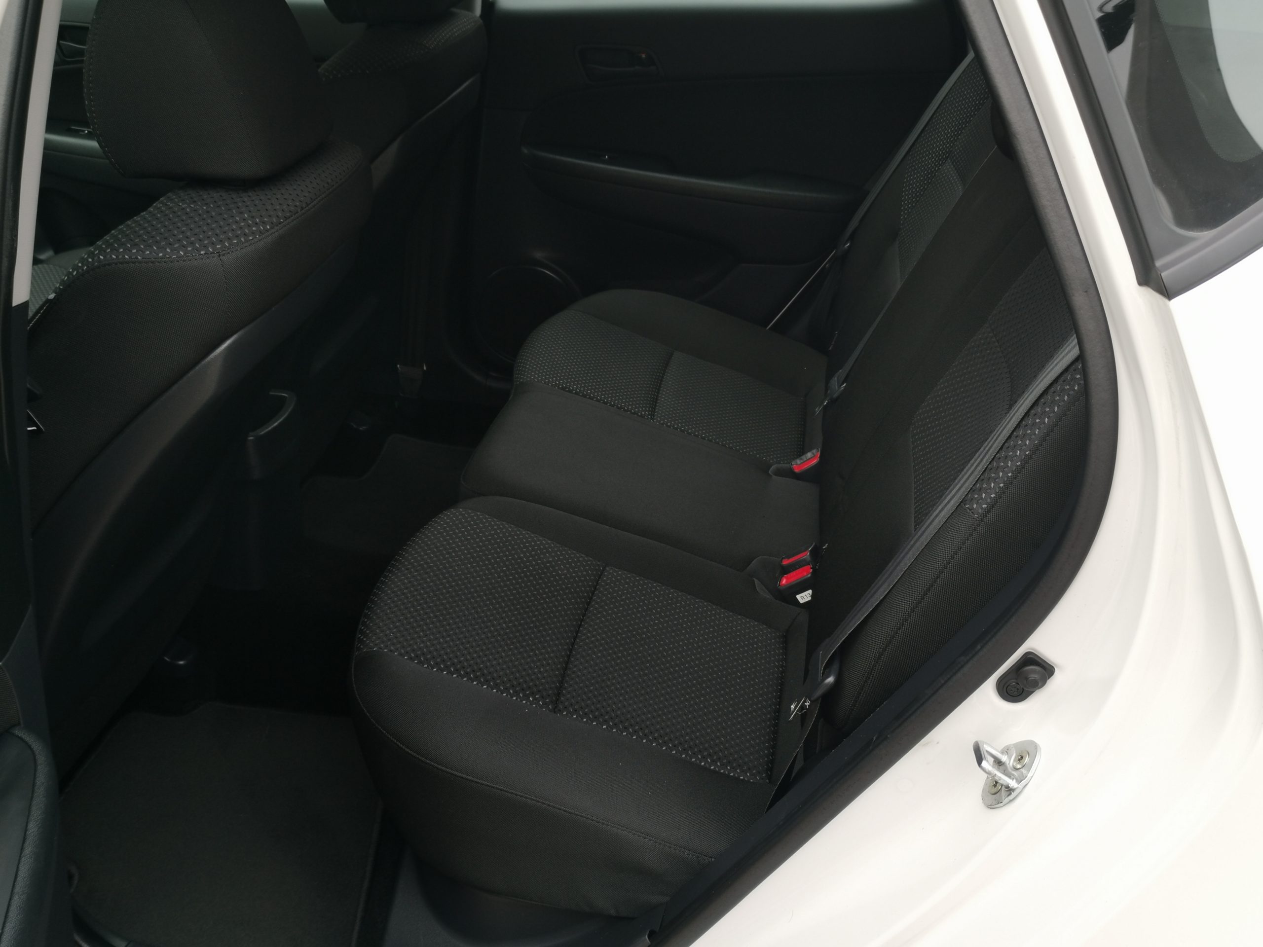 HYUNDAI I30 i30u 1.4 DOHC Life 127.000km! KLÍMA. ÜLÉSFŰTÉS. KÖDLÁMPA. ELEKTROMOS ABLAK