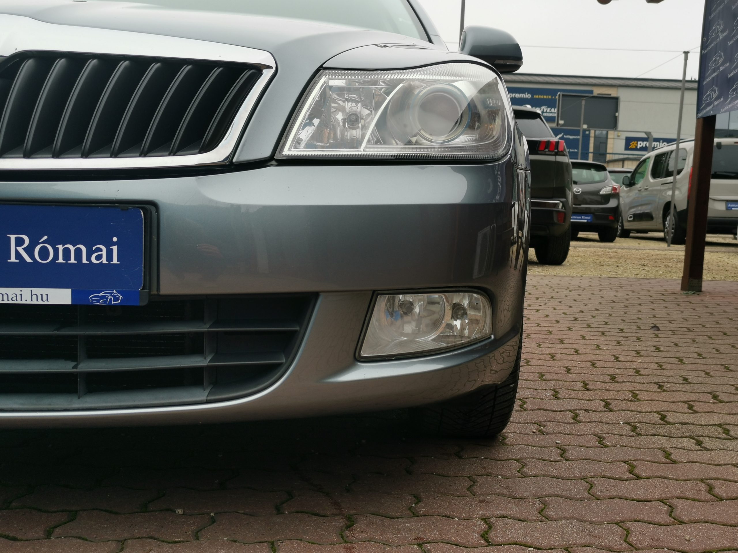 SKODA OCTAVIA Combi 1.8 TSI Ambition Style. 1. Tulaj. Szervizkönyv! TEMPOMAT. PARKRADAR. ÜLÉSFŰTÉS. ALUFELNI