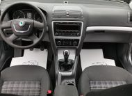 SKODA OCTAVIA Combi 1.8 TSI Ambition Style. 1. Tulaj. Szervizkönyv! TEMPOMAT. PARKRADAR. ÜLÉSFŰTÉS. ALUFELNI