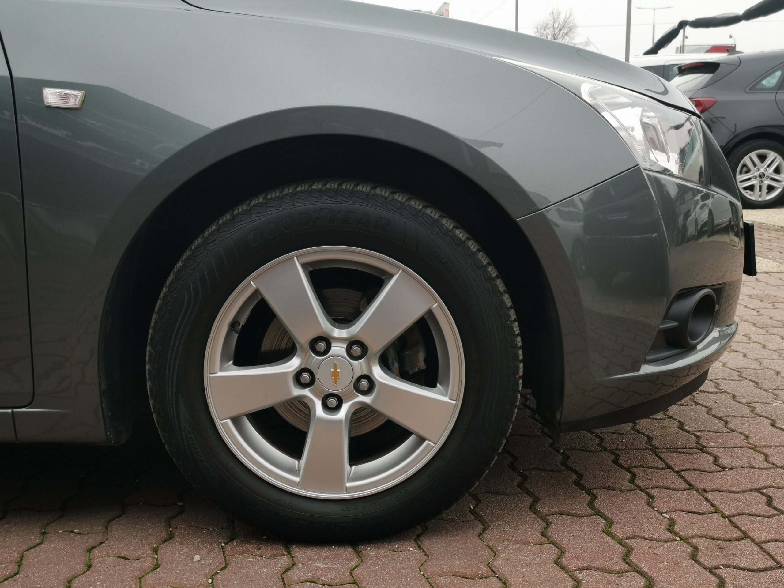 CHEVROLET CRUZE 1.8 LT Plus 104.000km! KLÍMA. ALUFELNI. TEMPOMAT. PARKRADAR. KÖDLÁMPA